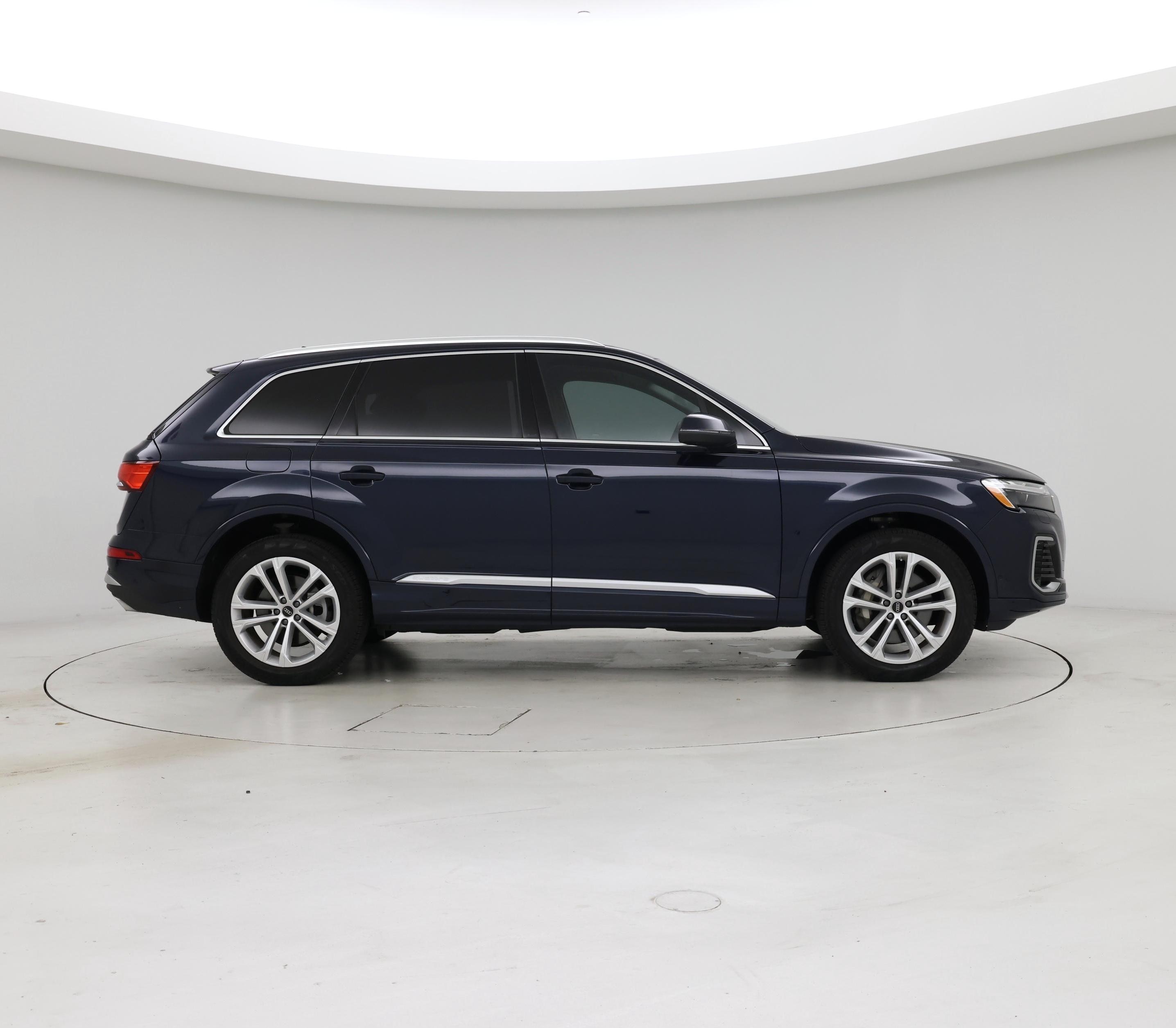 Thumbnail: 2025 Audi Q7 - 7