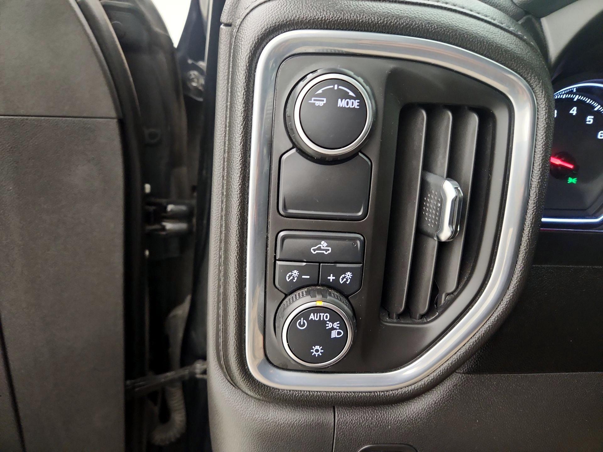 Thumbnail: 2021 Chevrolet Silverado 1500 - 13