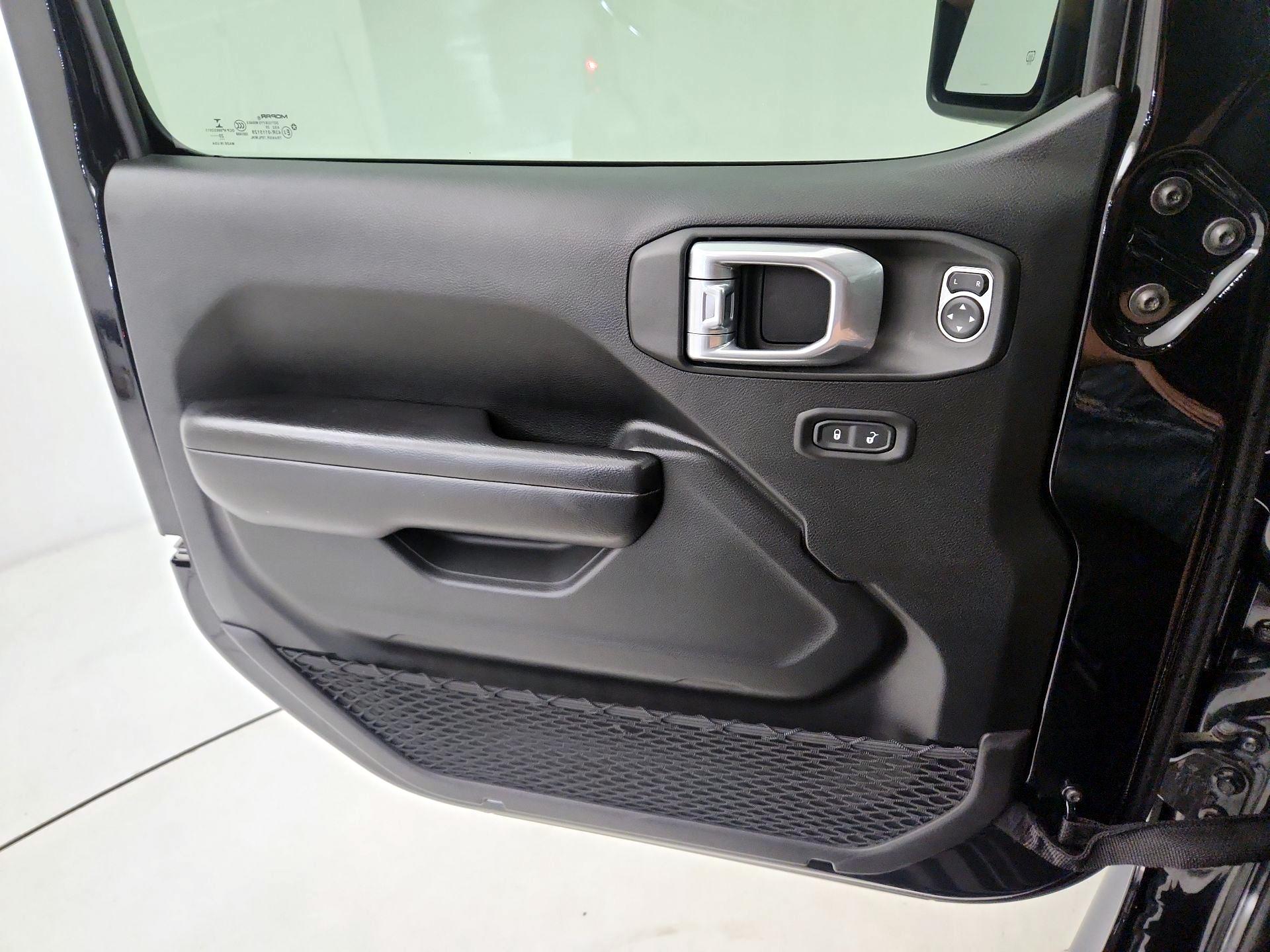 Thumbnail: 2021 Jeep Wrangler - 12