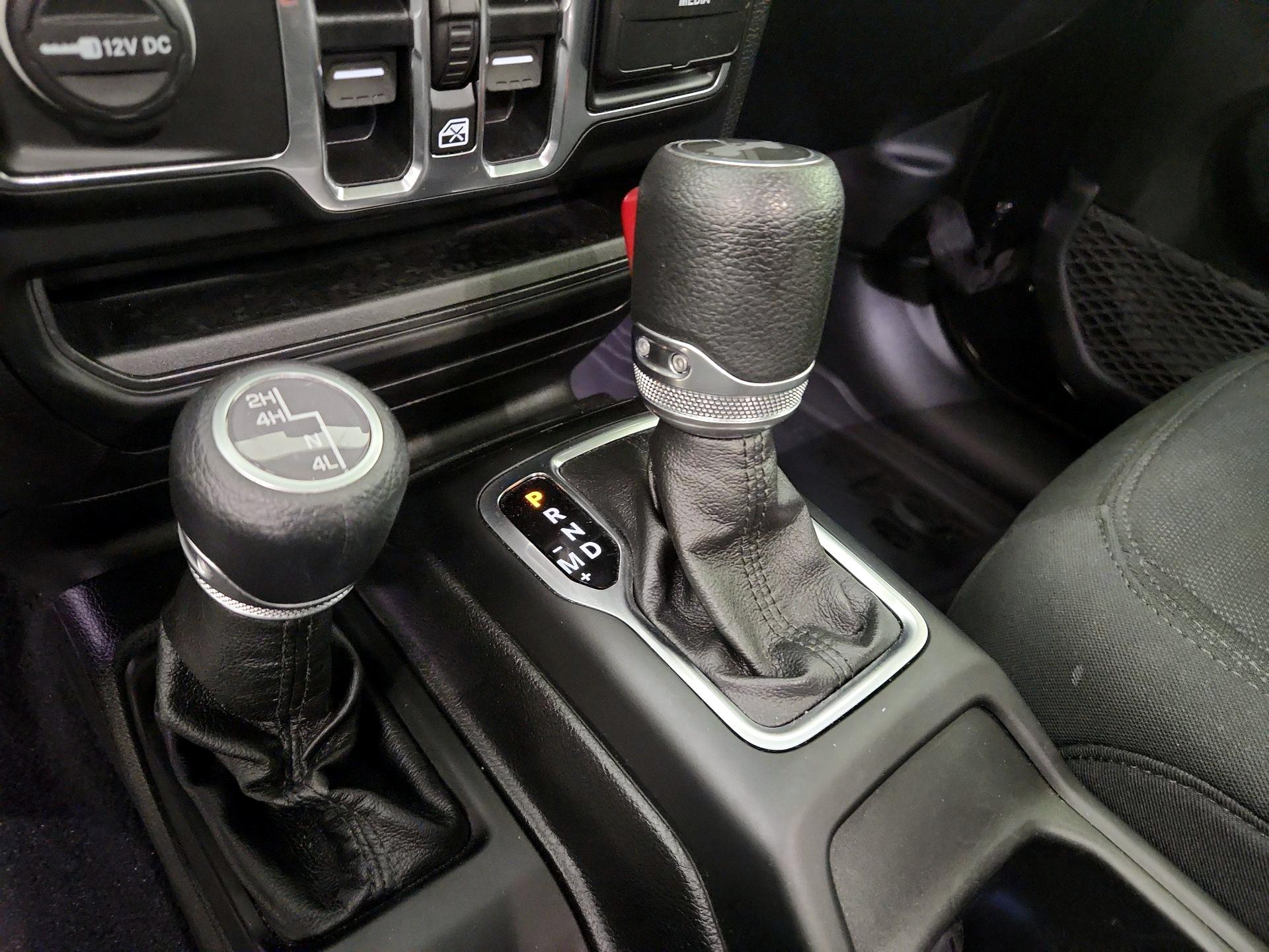 Thumbnail: 2021 Jeep Wrangler - 15