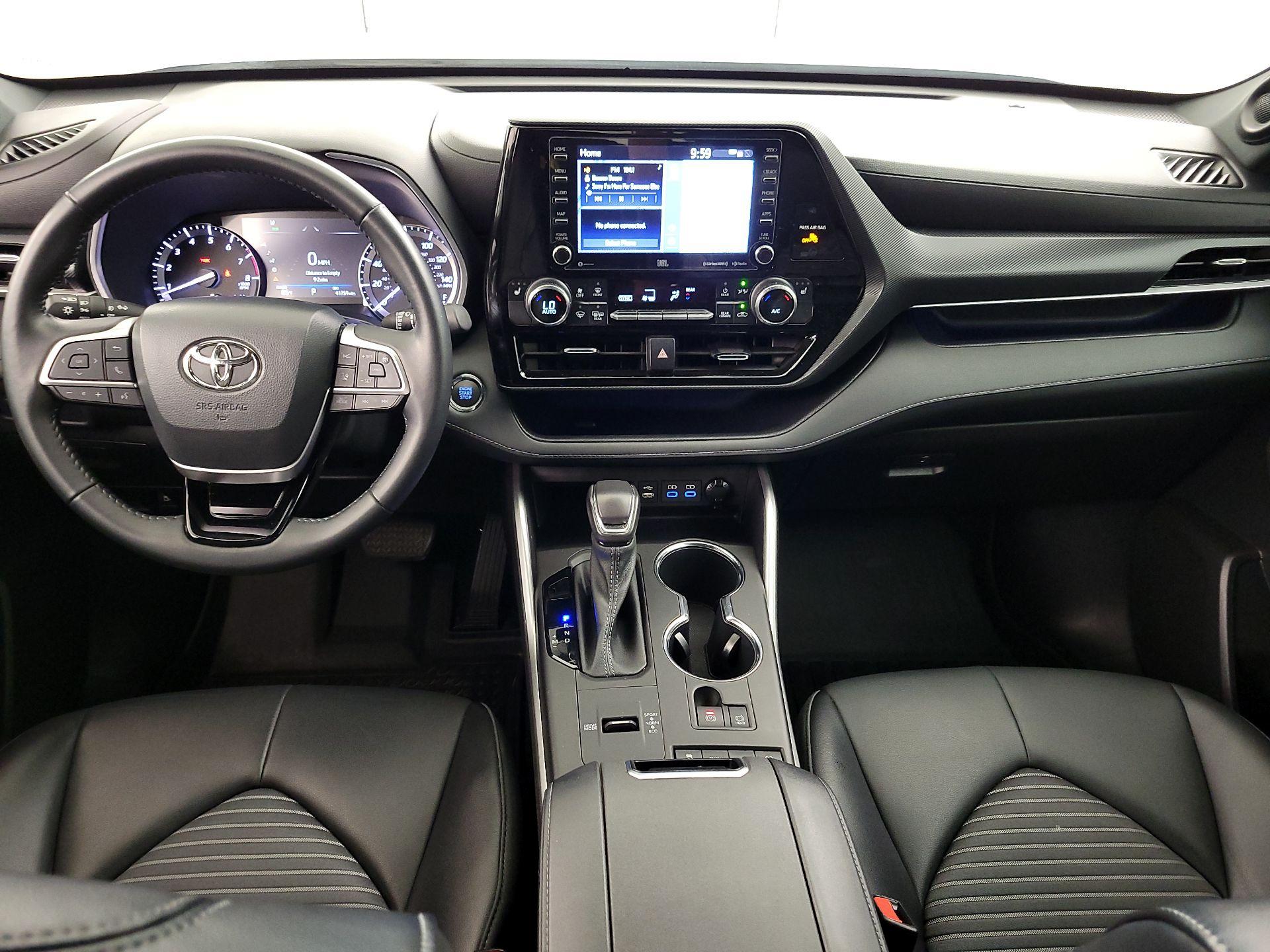 Thumbnail: 2022 Toyota Highlander - 9