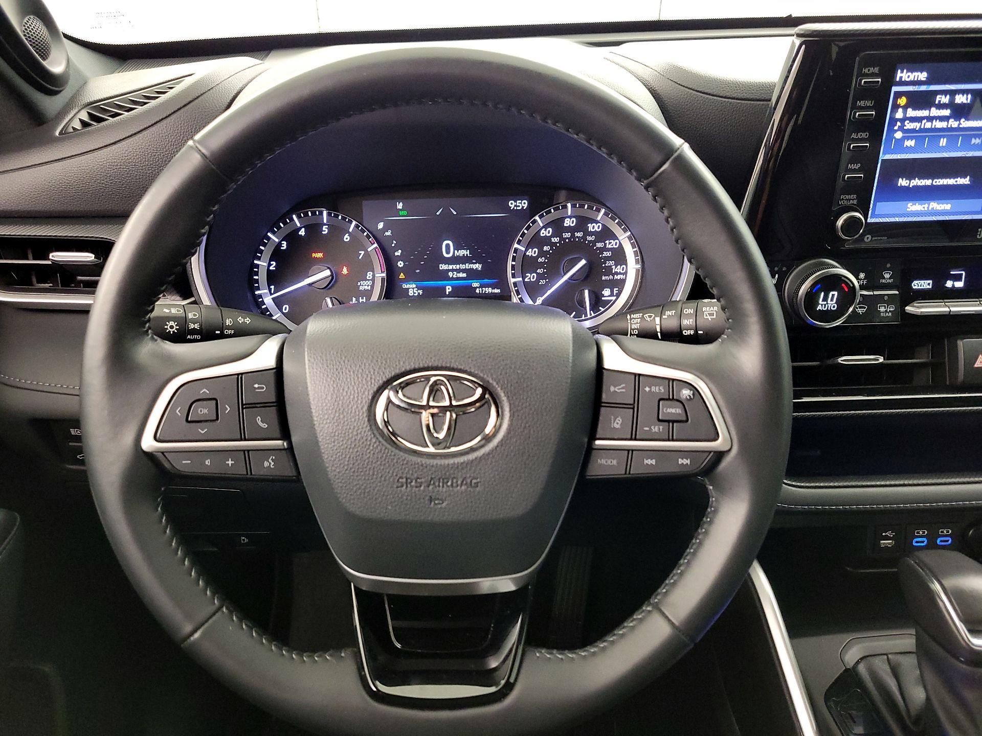 Thumbnail: 2022 Toyota Highlander - 10