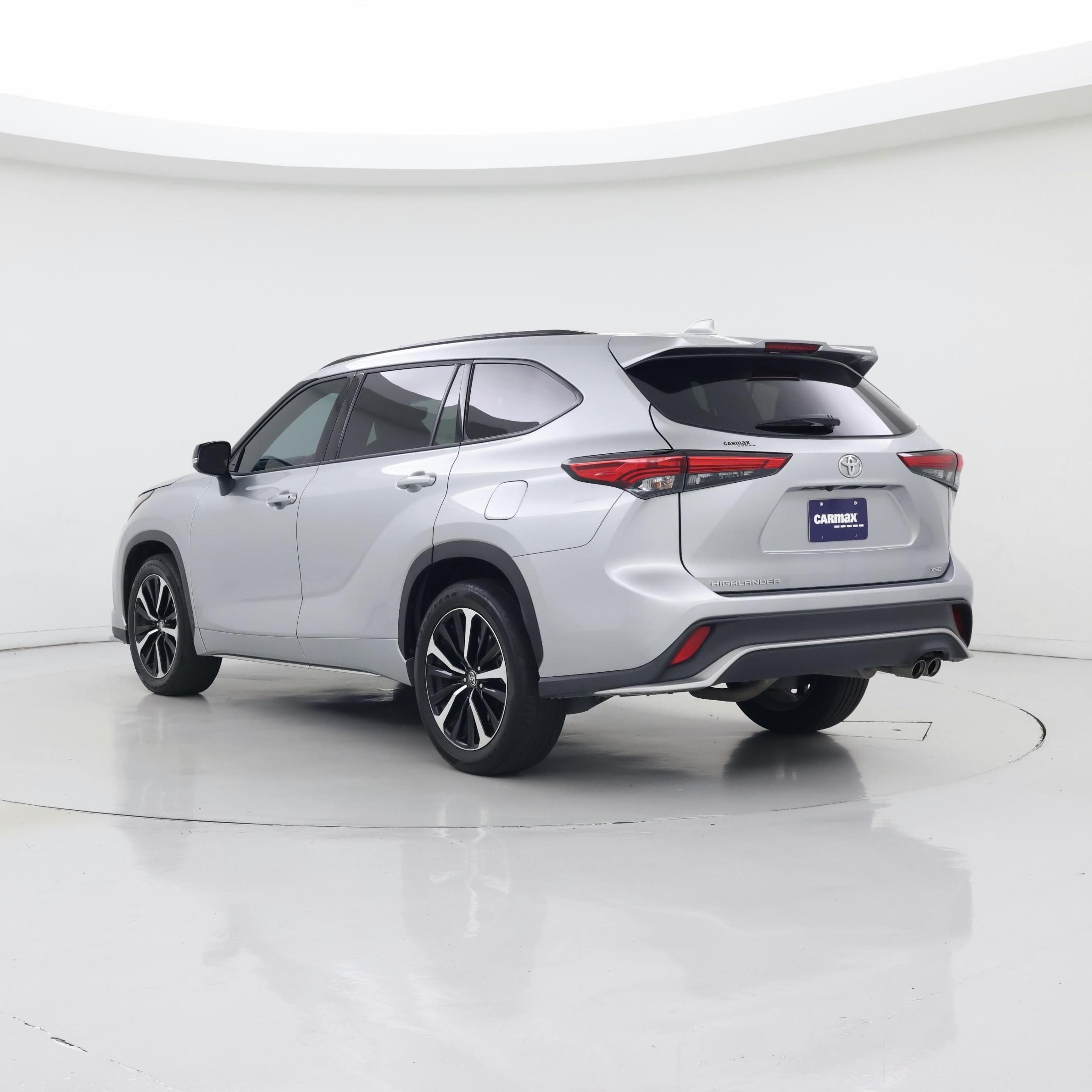 Thumbnail: 2022 Toyota Highlander - 2