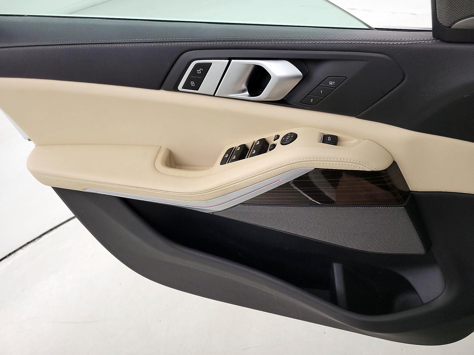 Thumbnail: 2021 BMW X5 - 12