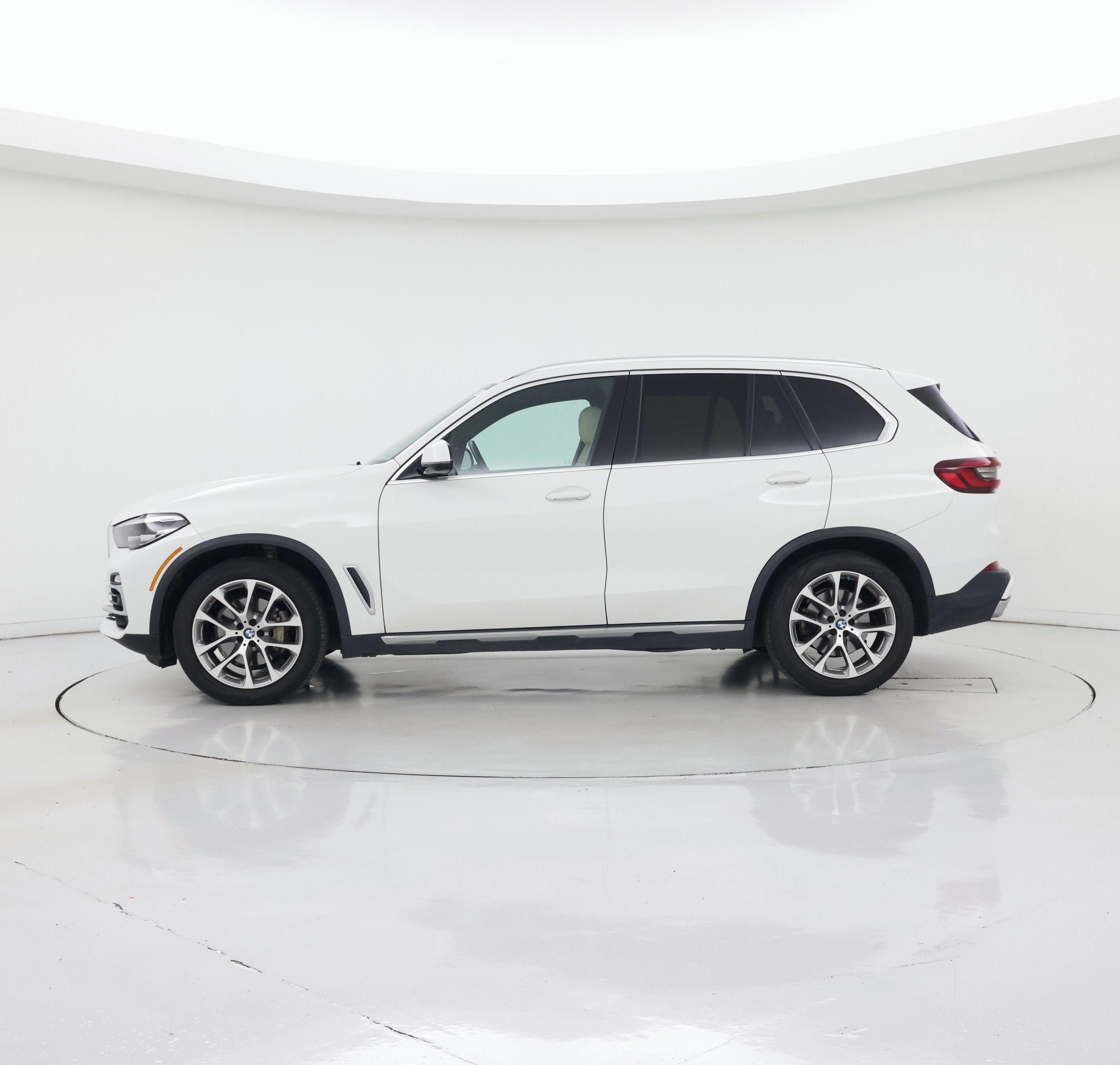 Thumbnail: 2021 BMW X5 - 3
