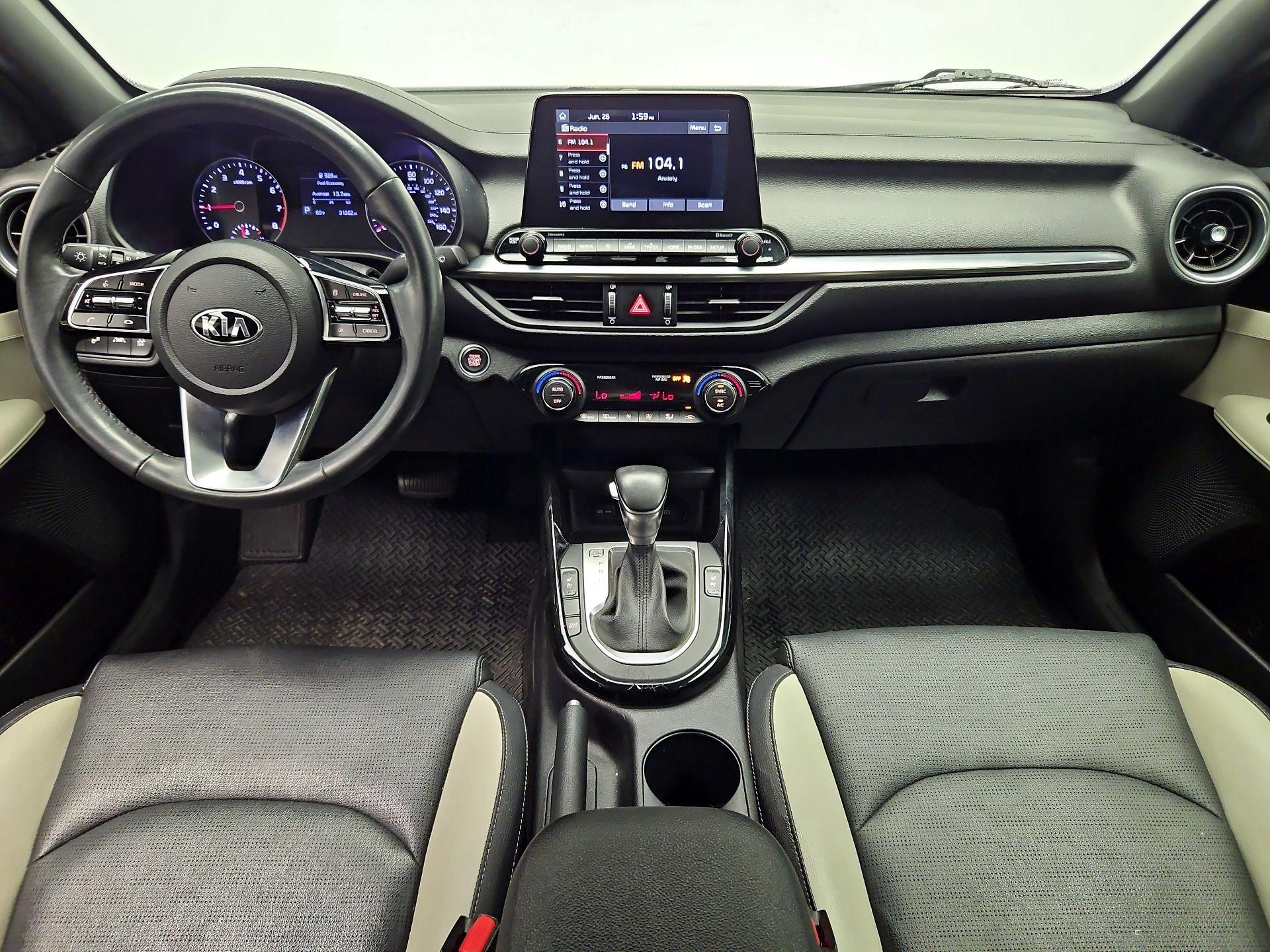 Thumbnail: 2019 Kia Forte - 9