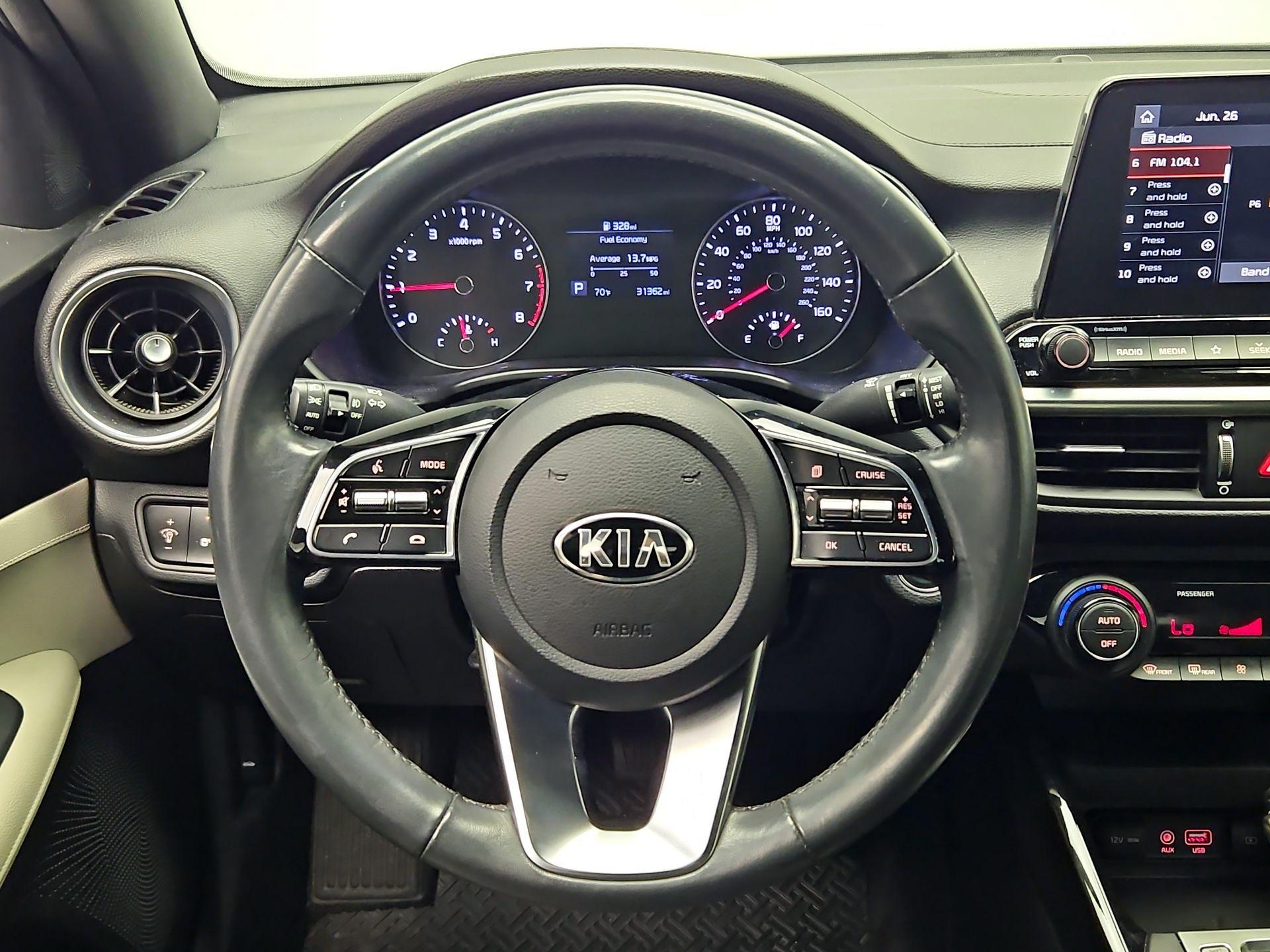 Thumbnail: 2019 Kia Forte - 10