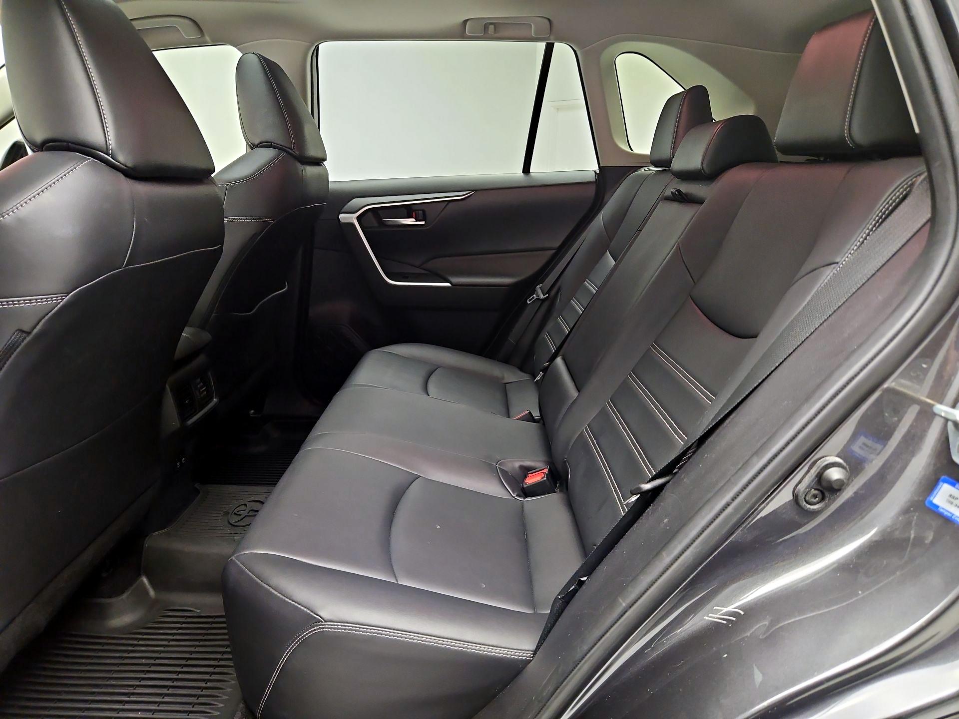 Thumbnail: 2019 Toyota RAV4 - 20