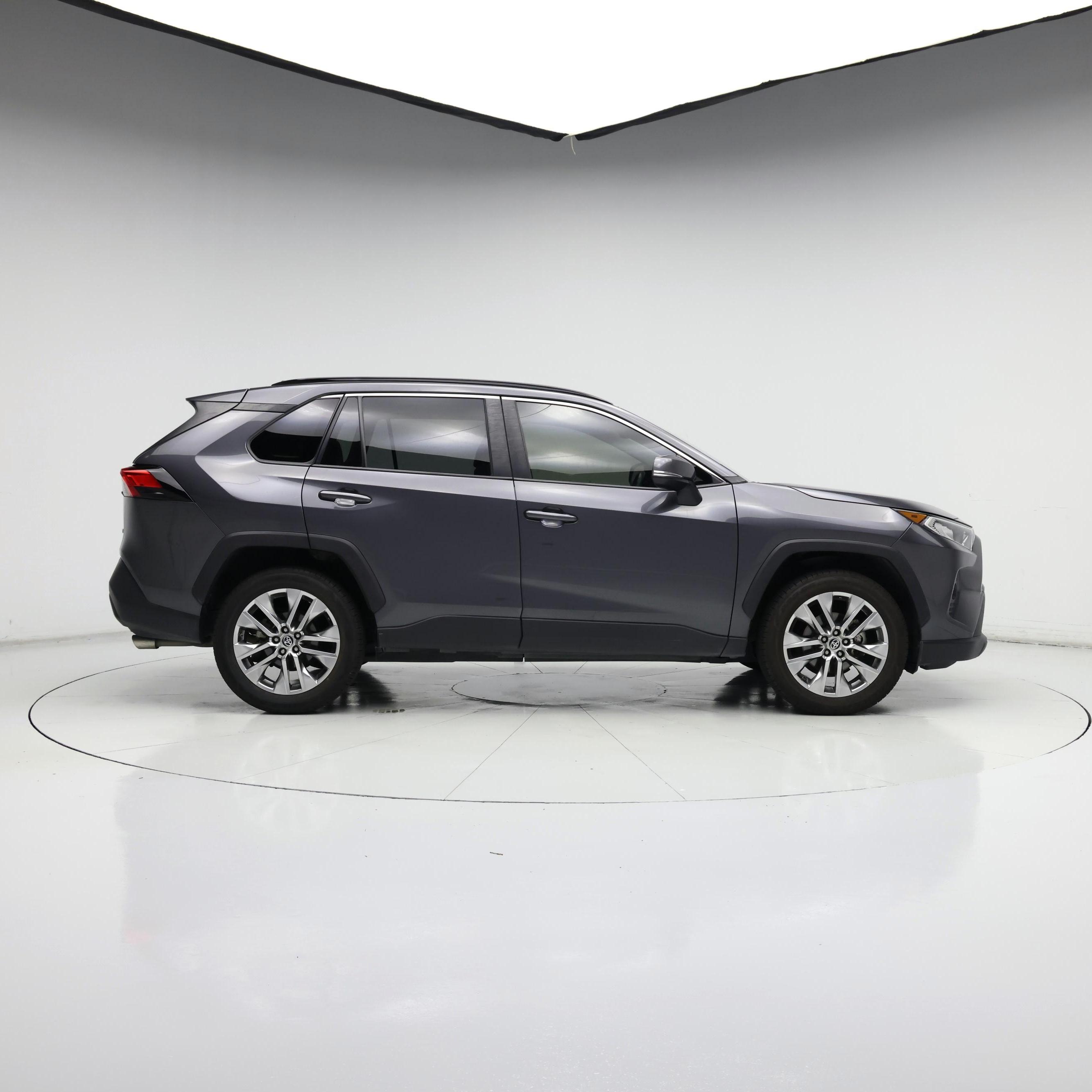 Thumbnail: 2019 Toyota RAV4 - 7
