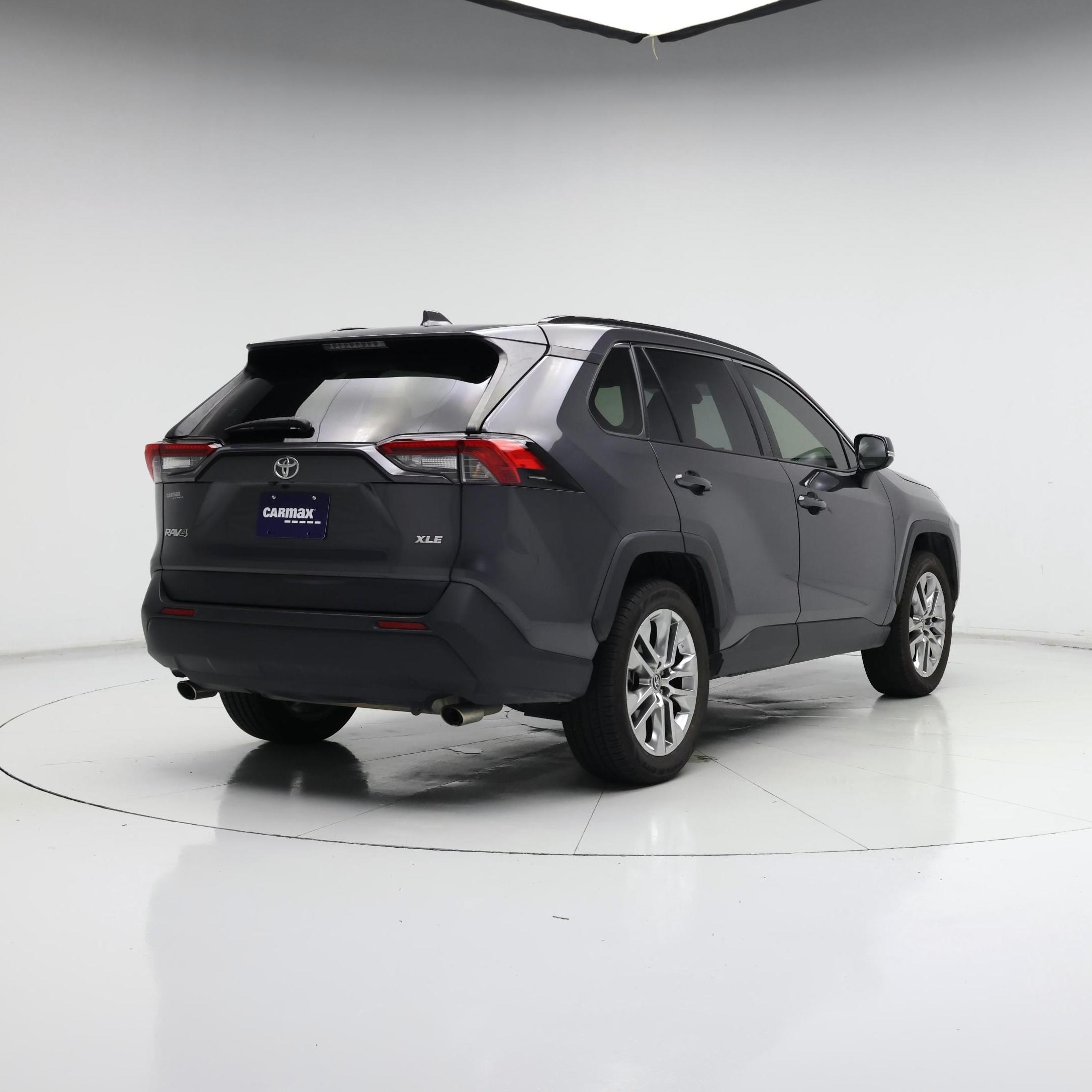 Thumbnail: 2019 Toyota RAV4 - 8