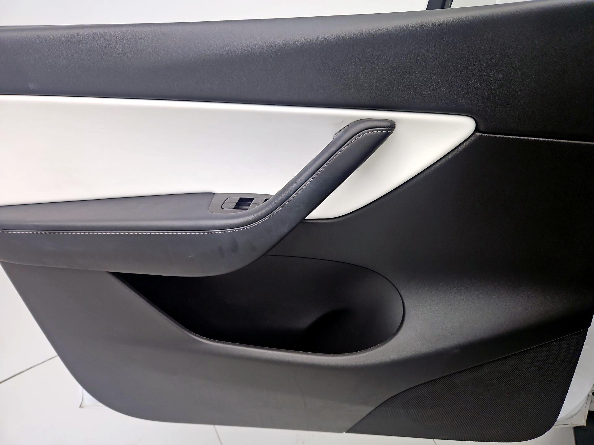 Thumbnail: 2020 Tesla Model Y - 12