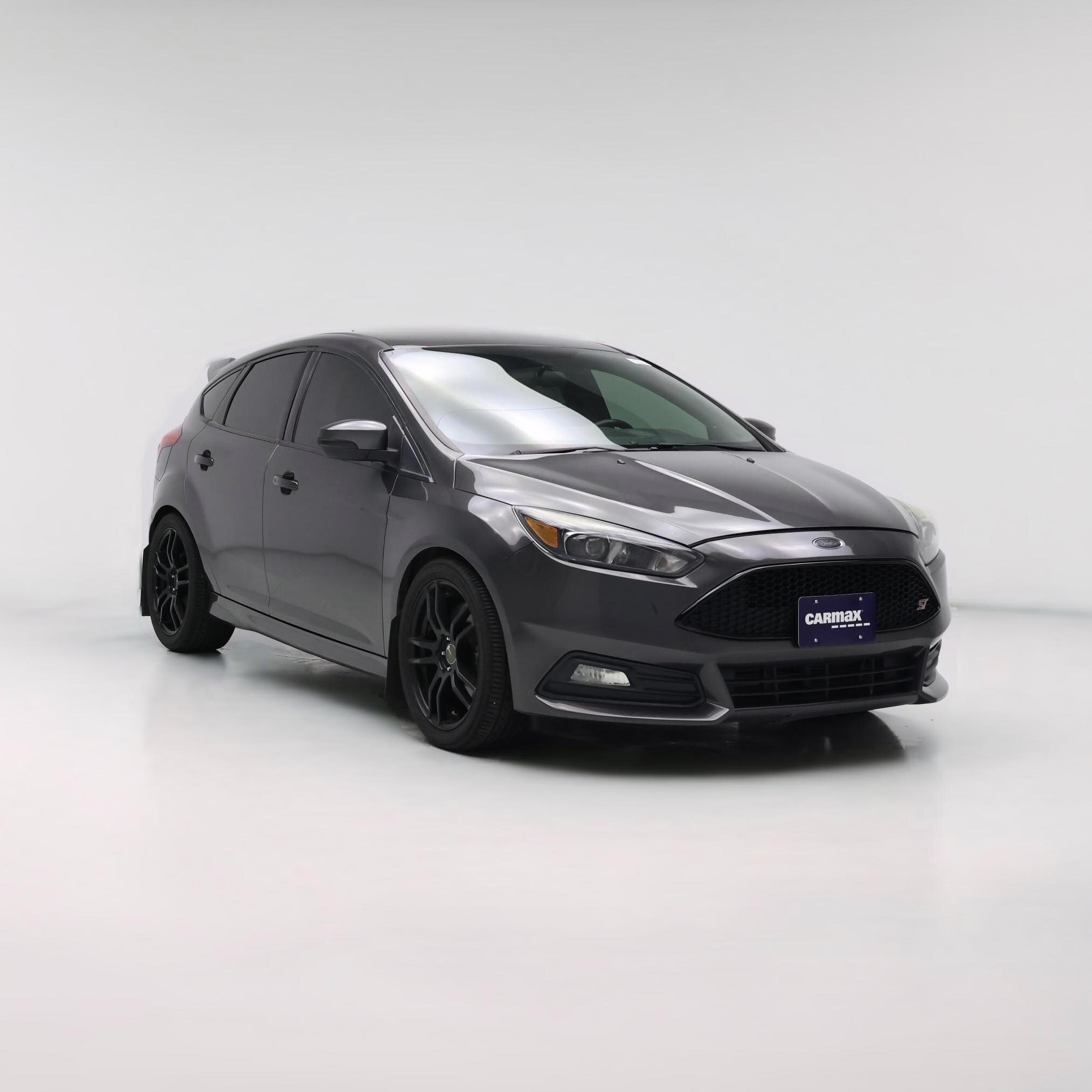 Thumbnail: 2015 Ford Focus - 1
