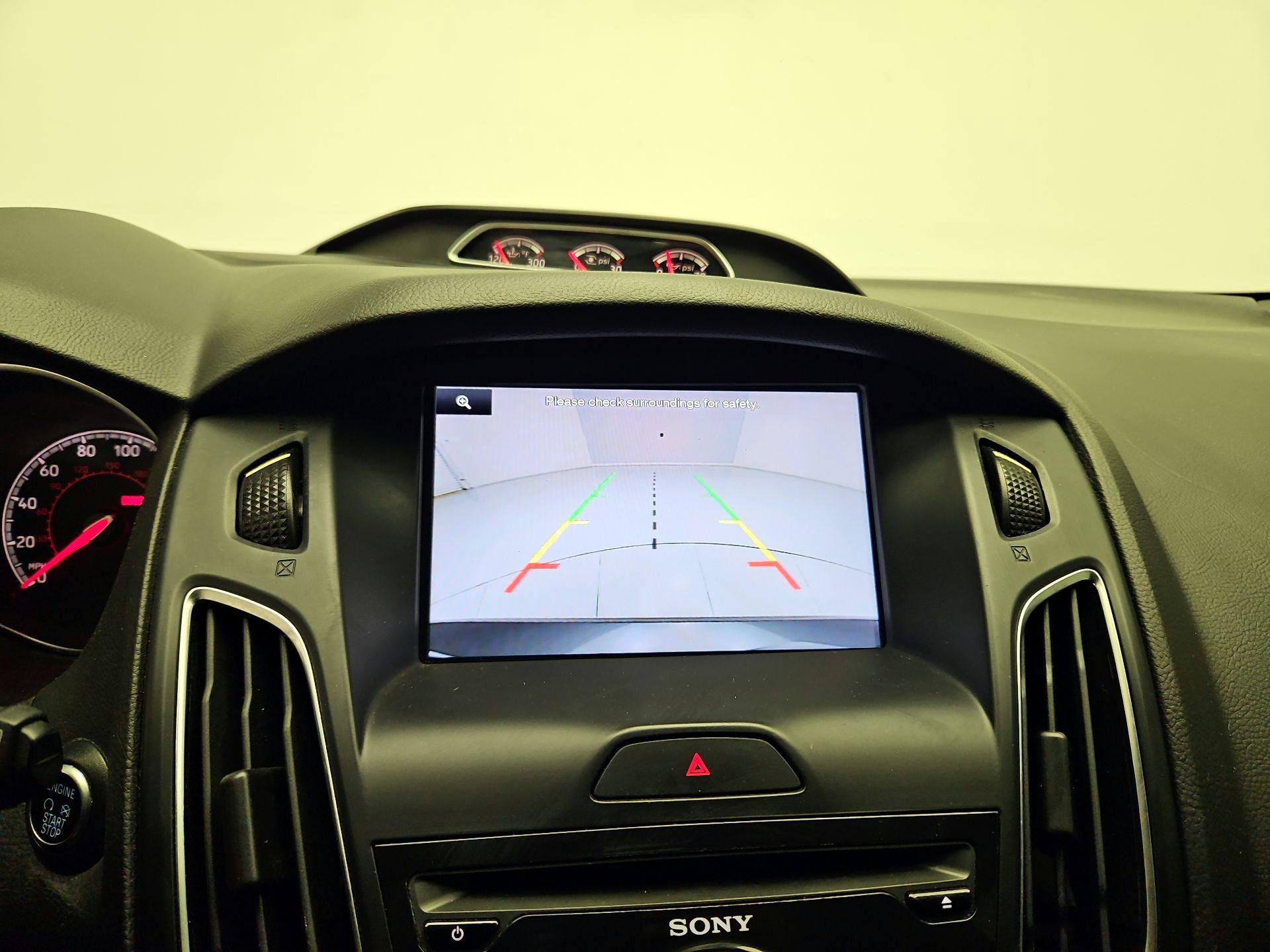Thumbnail: 2015 Ford Focus - 13