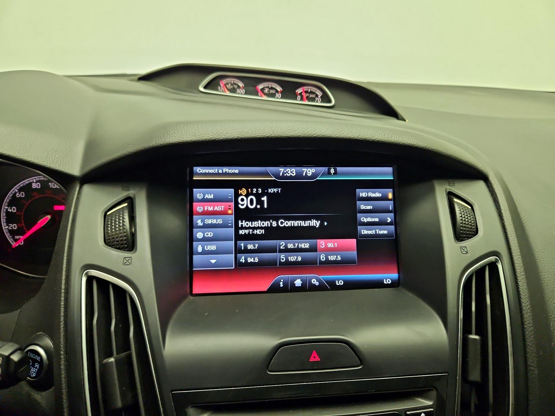 Thumbnail: 2015 Ford Focus - 14