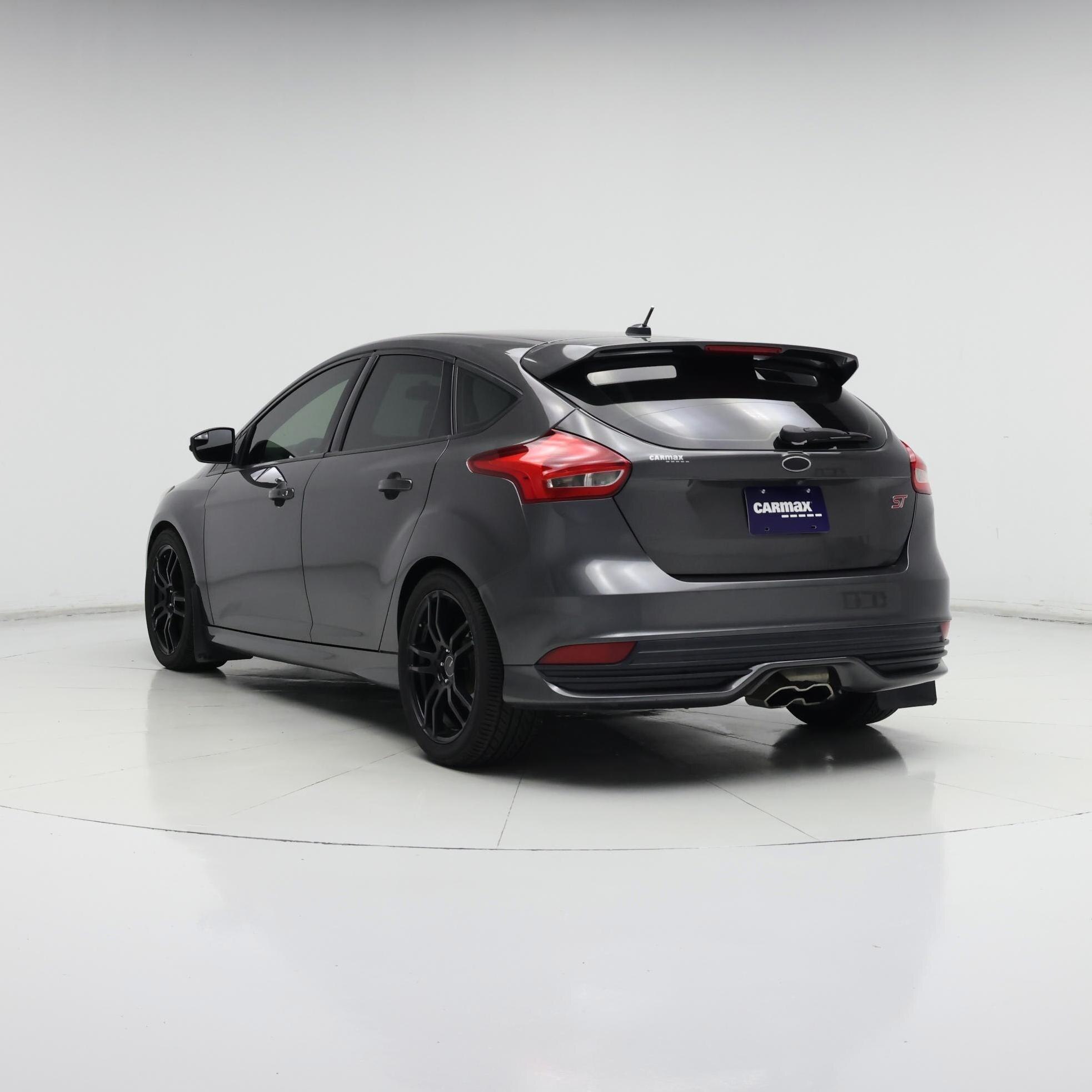 Thumbnail: 2015 Ford Focus - 2