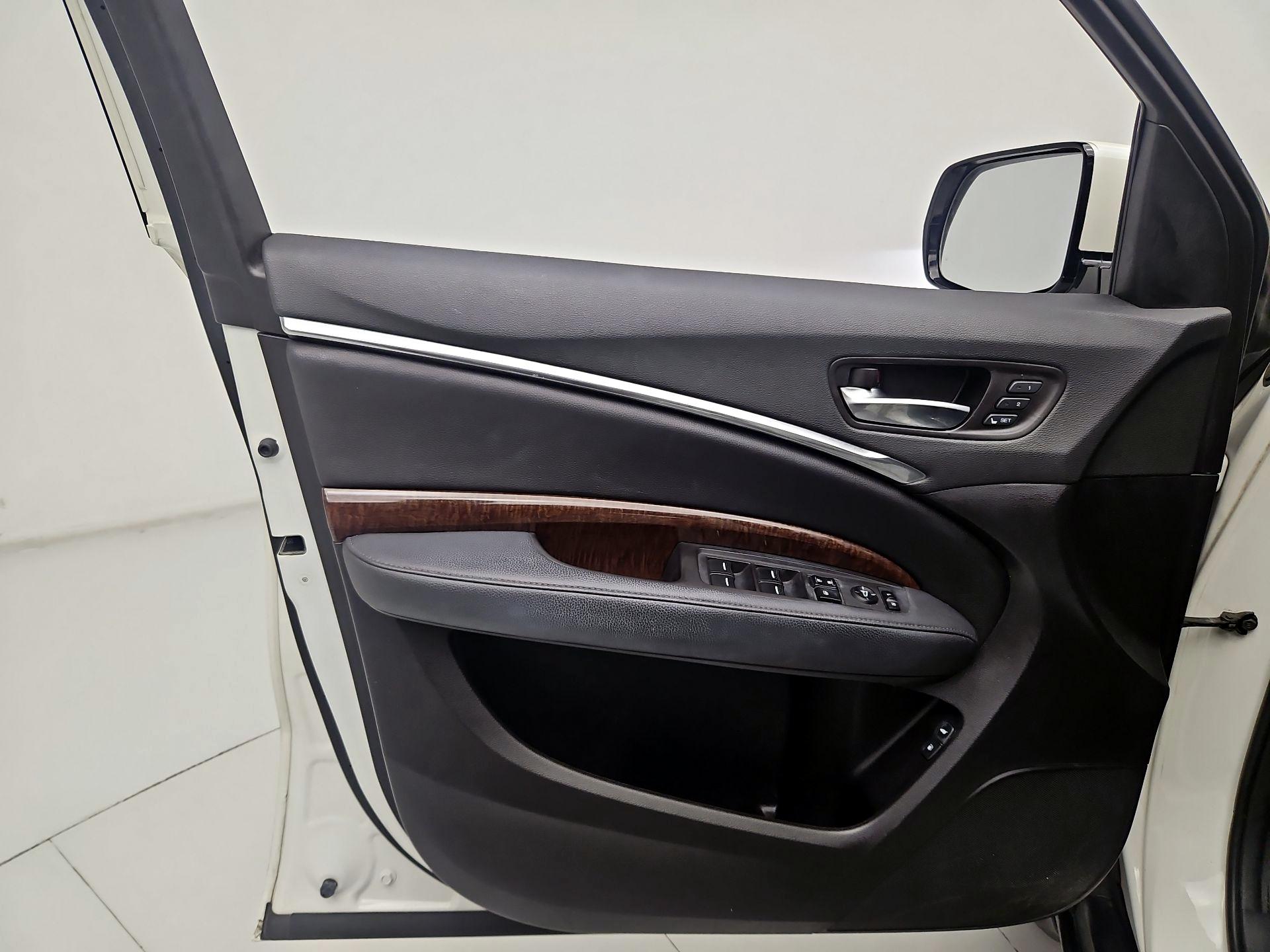 Thumbnail: 2019 Acura MDX - 12