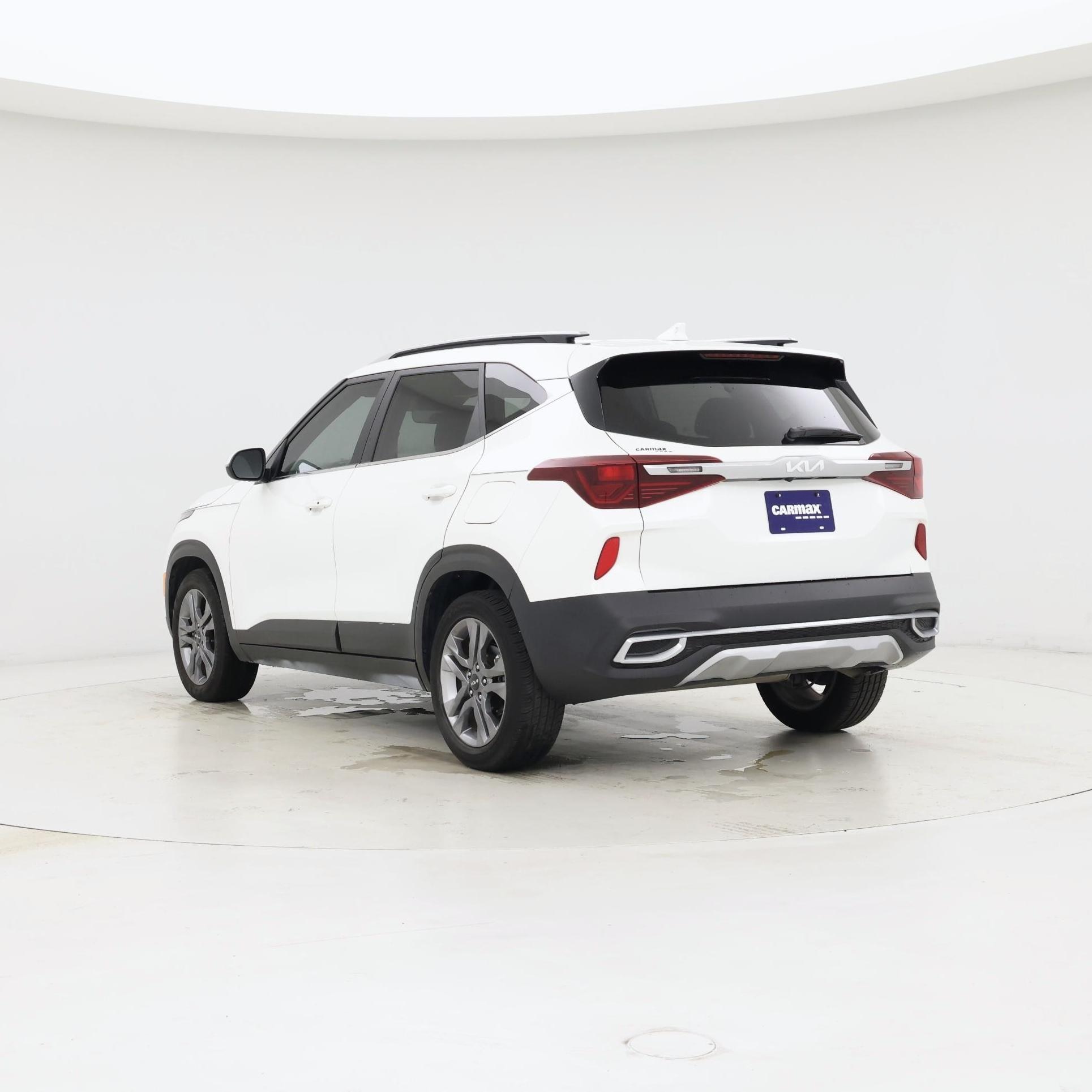Thumbnail: 2023 Kia Seltos - 2