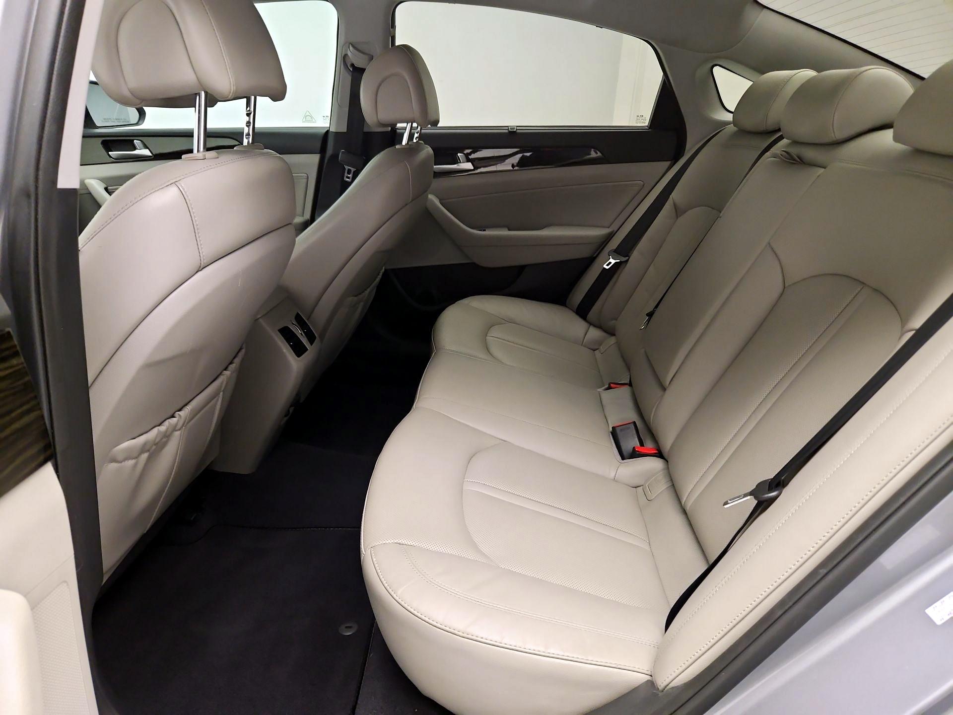 Thumbnail: 2017 Hyundai Sonata - 17