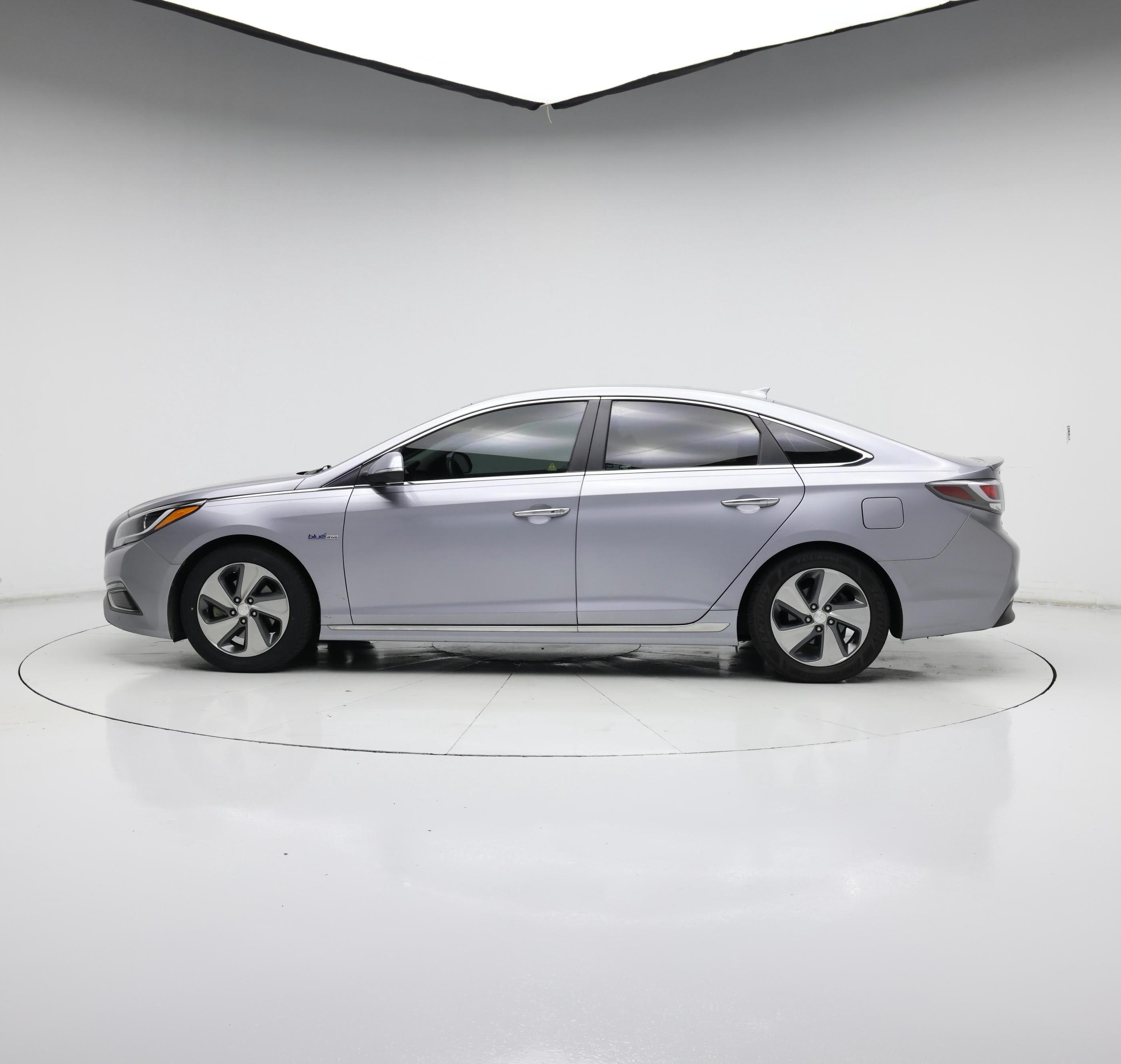 Thumbnail: 2017 Hyundai Sonata - 3