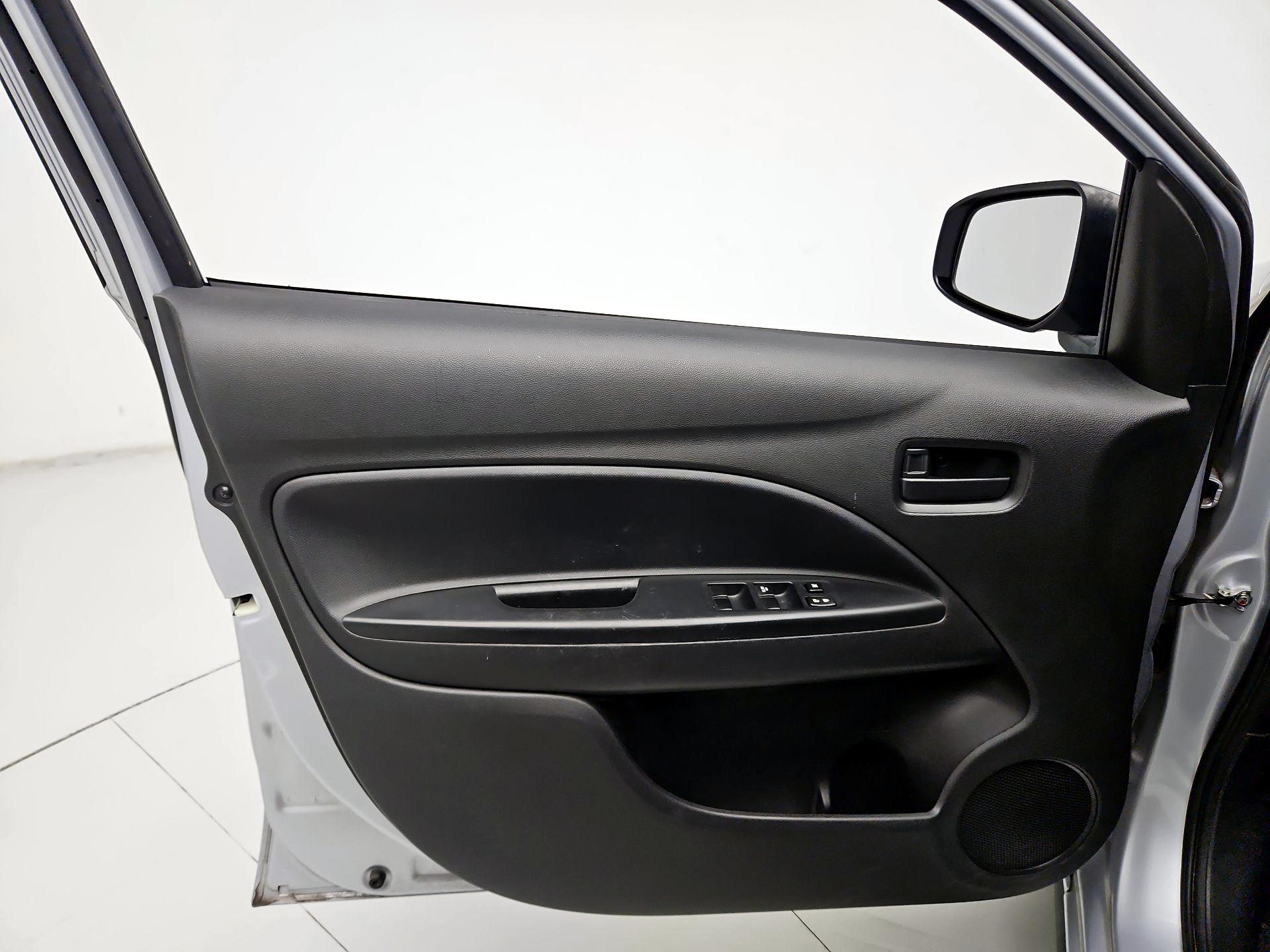 Thumbnail: 2021 Mitsubishi Mirage - 12