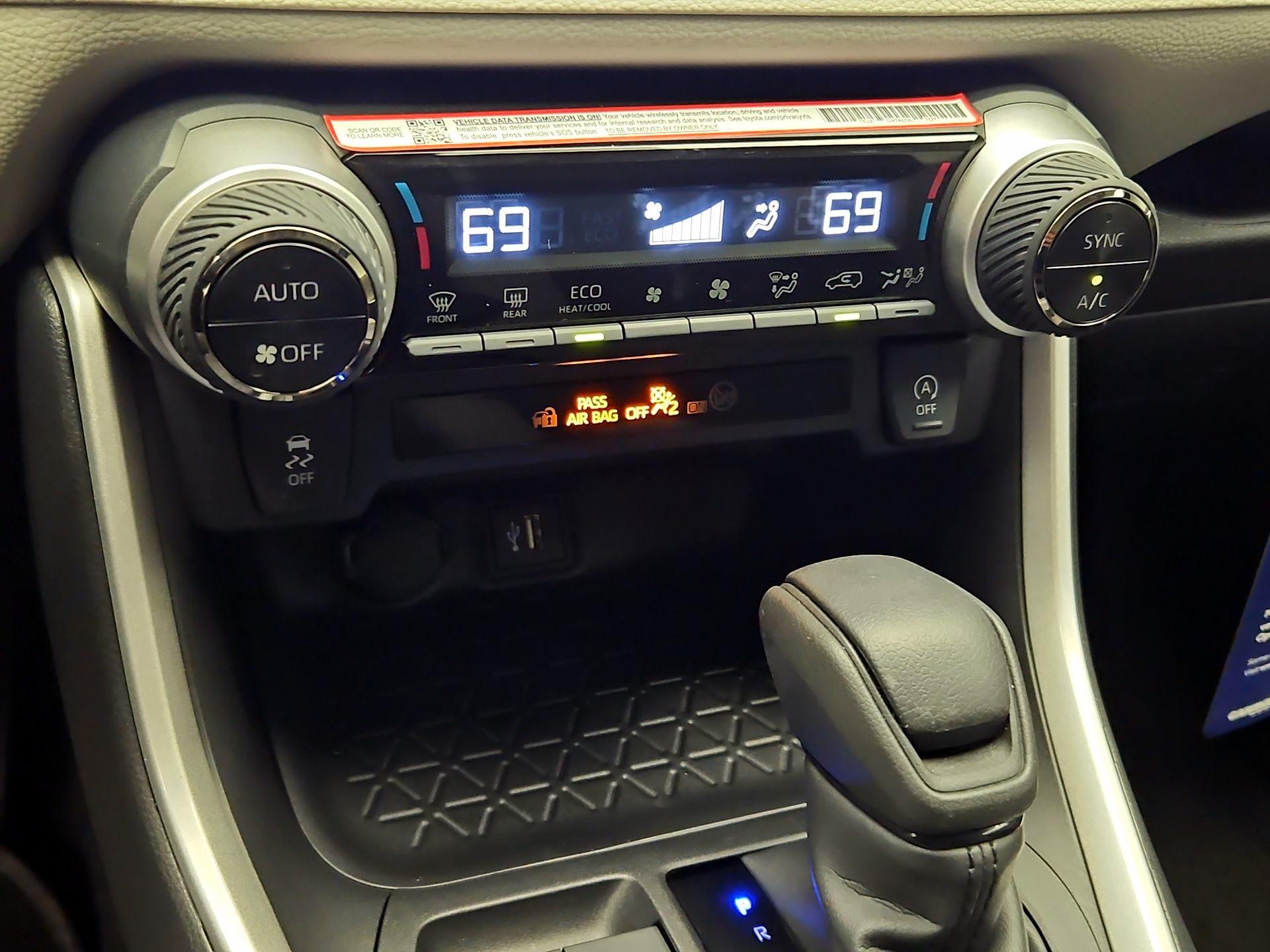 Thumbnail: 2025 Toyota RAV4 - 16