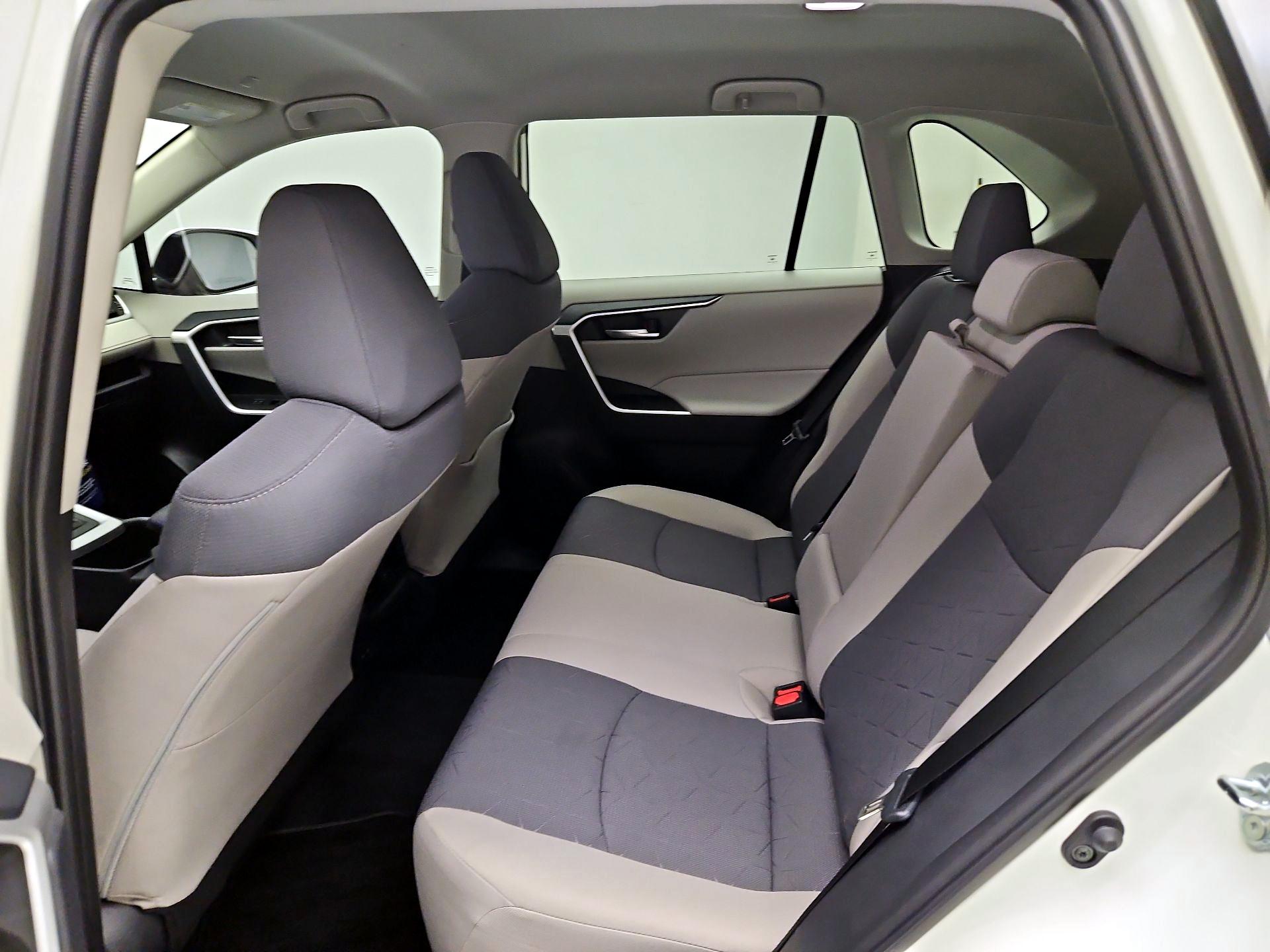 Thumbnail: 2025 Toyota RAV4 - 19