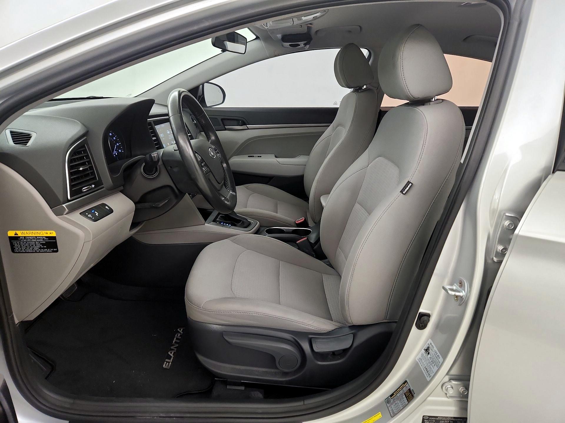 Thumbnail: 2017 Hyundai Elantra - 11