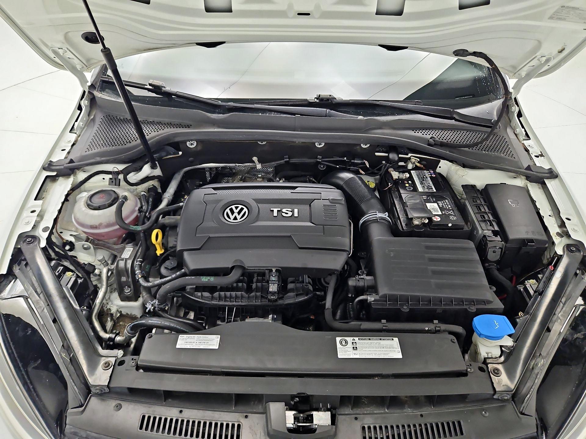 Thumbnail: 2020 Volkswagen Golf - 19