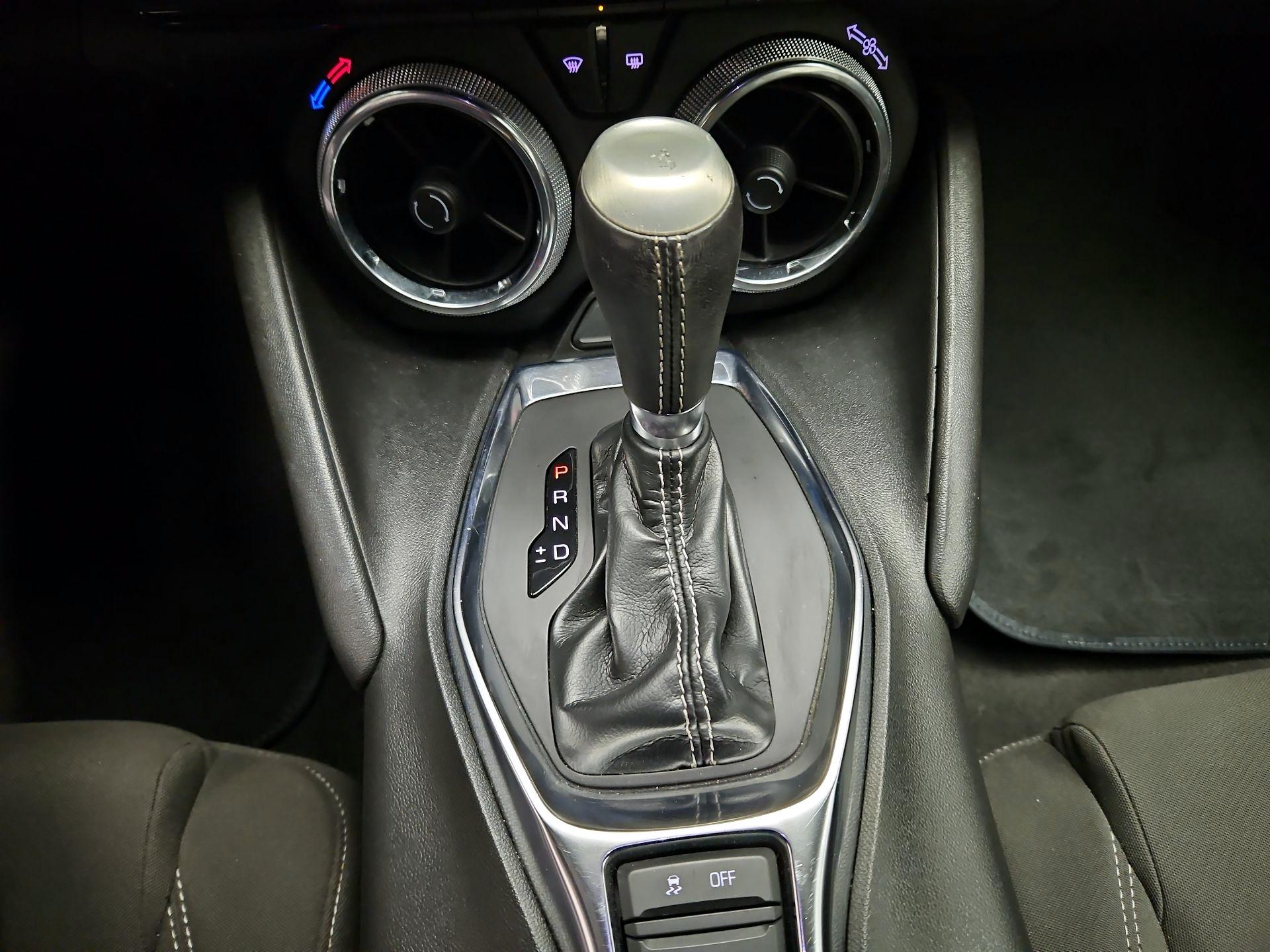 Thumbnail: 2021 Chevrolet Camaro - 16