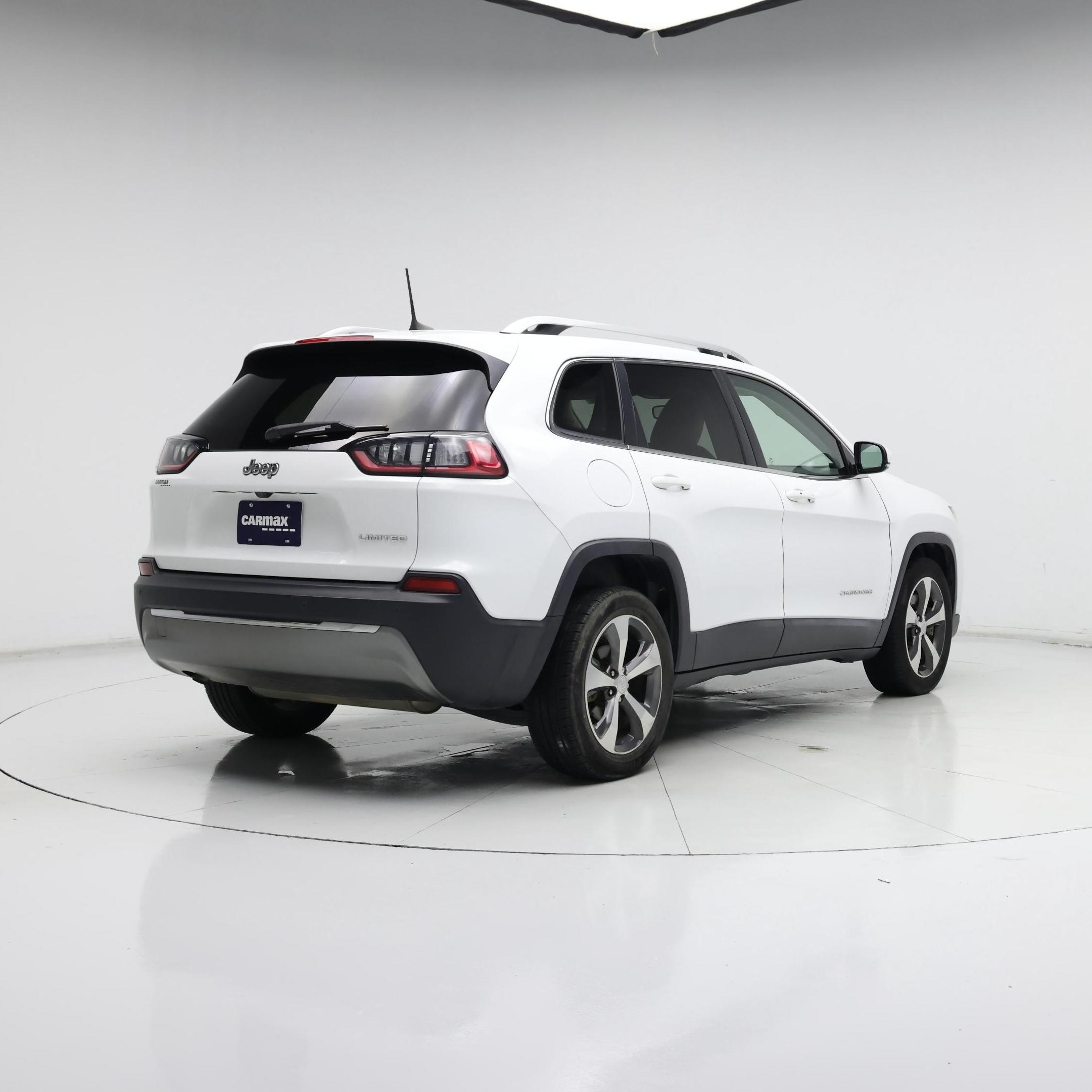 Thumbnail: 2019 Jeep Cherokee - 8