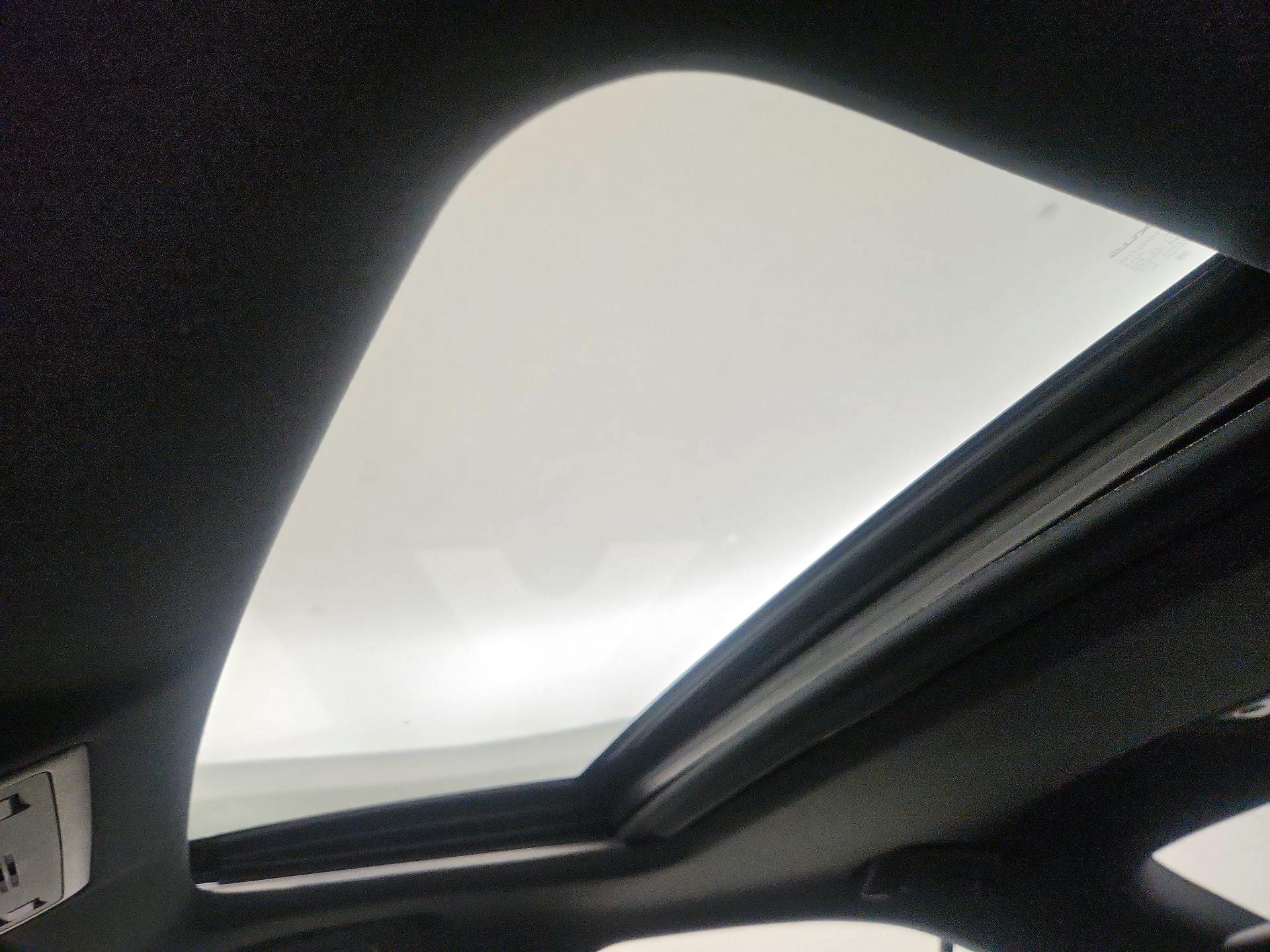 Thumbnail: 2015 Lexus IS - 17