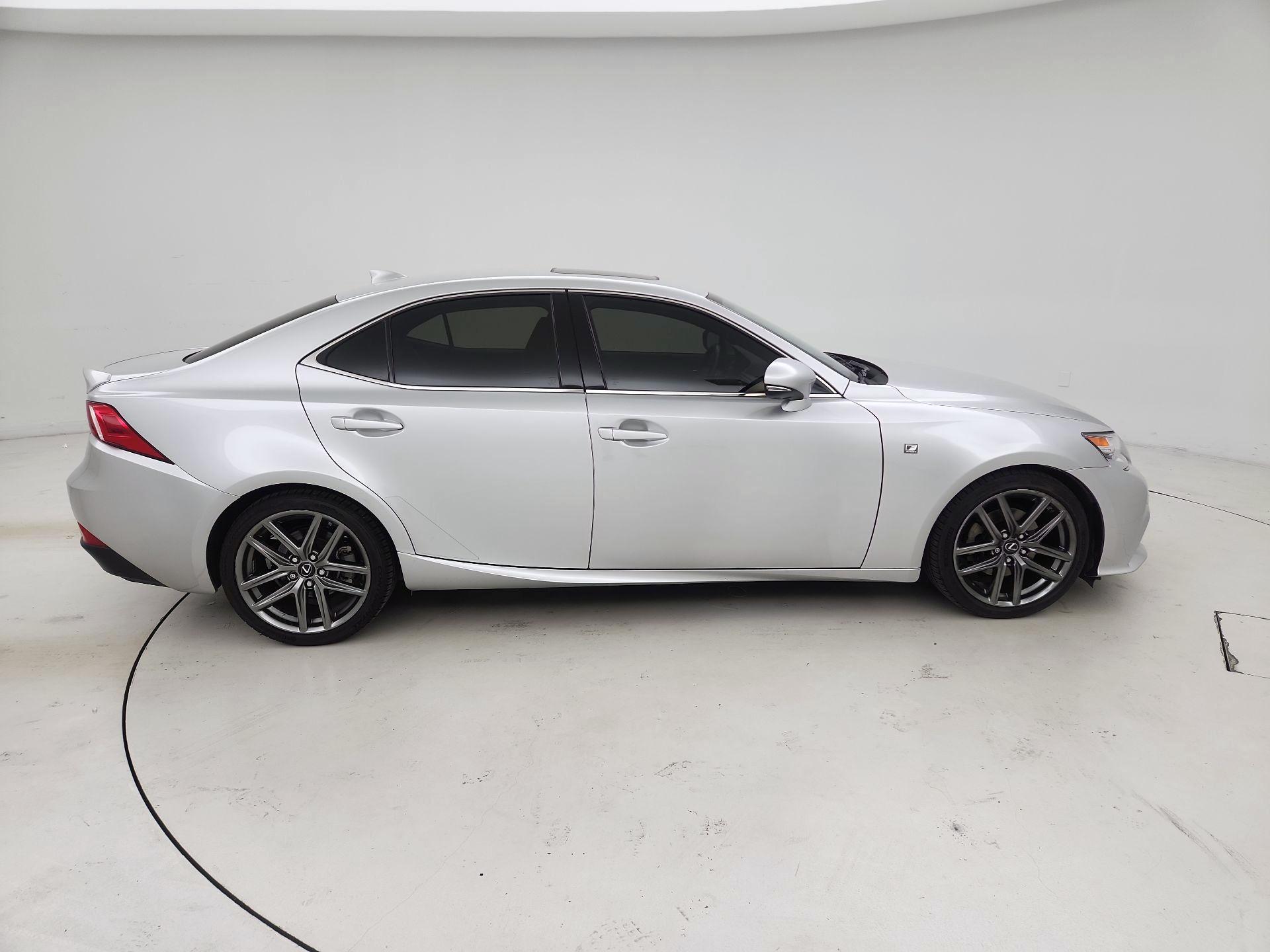 Thumbnail: 2015 Lexus IS - 4