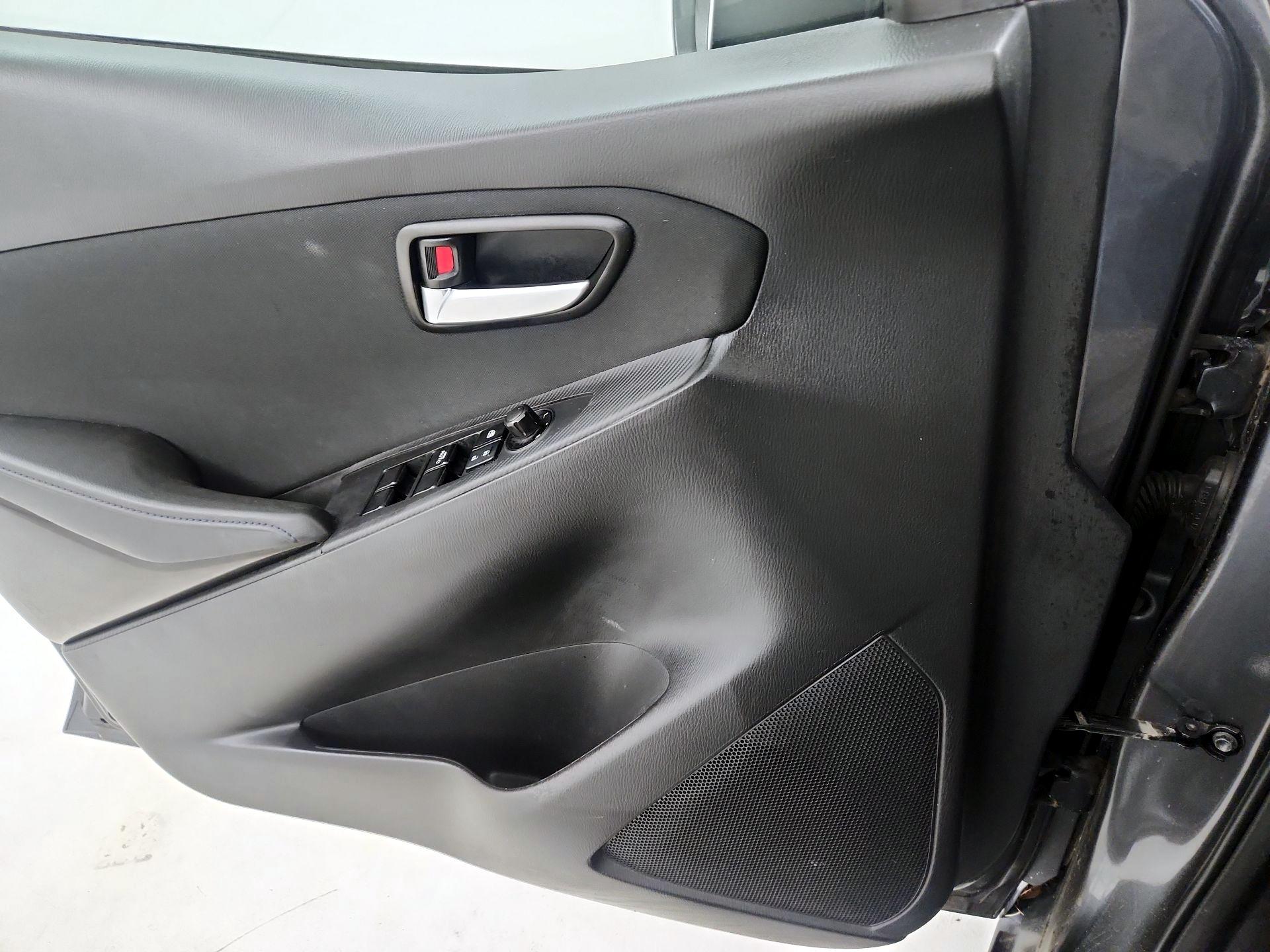 Thumbnail: 2018 Toyota Yaris iA - 12