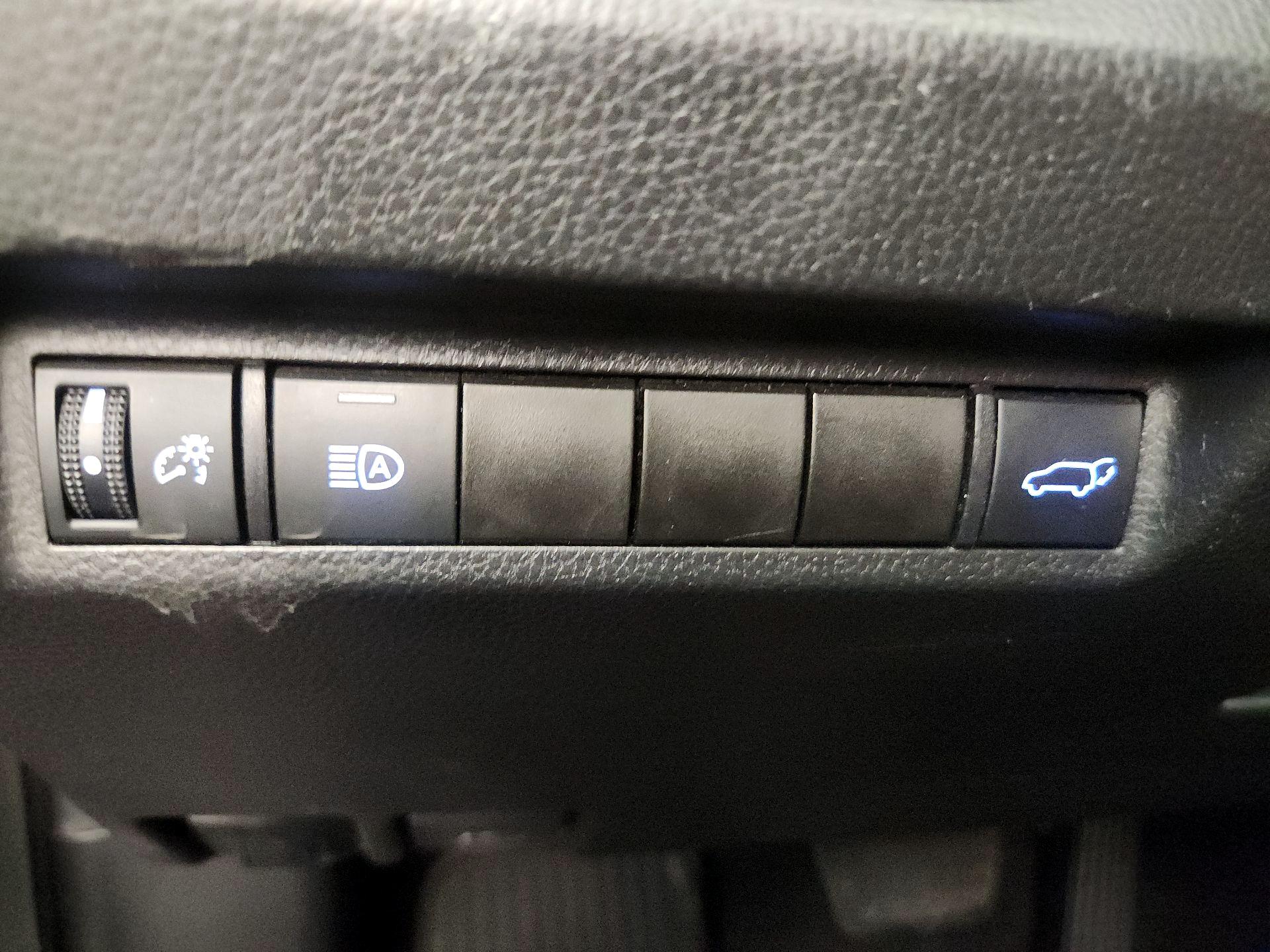 Thumbnail: 2021 Toyota RAV4 - 13