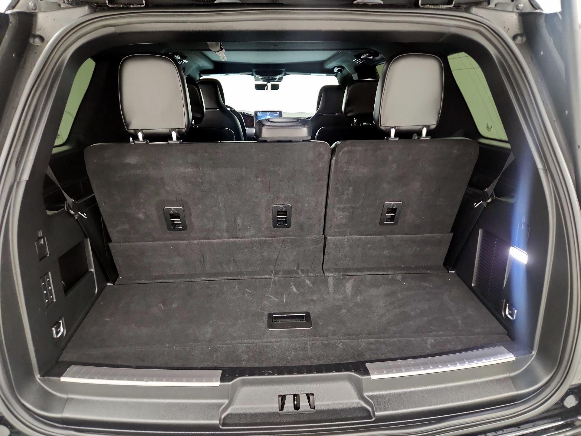 Thumbnail: 2021 Lincoln Navigator - 16