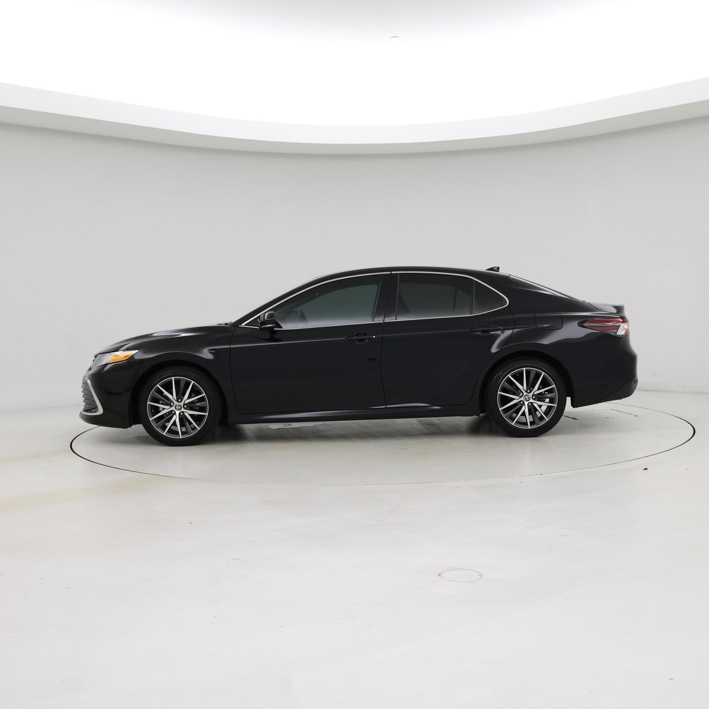 Thumbnail: 2023 Toyota Camry - 3