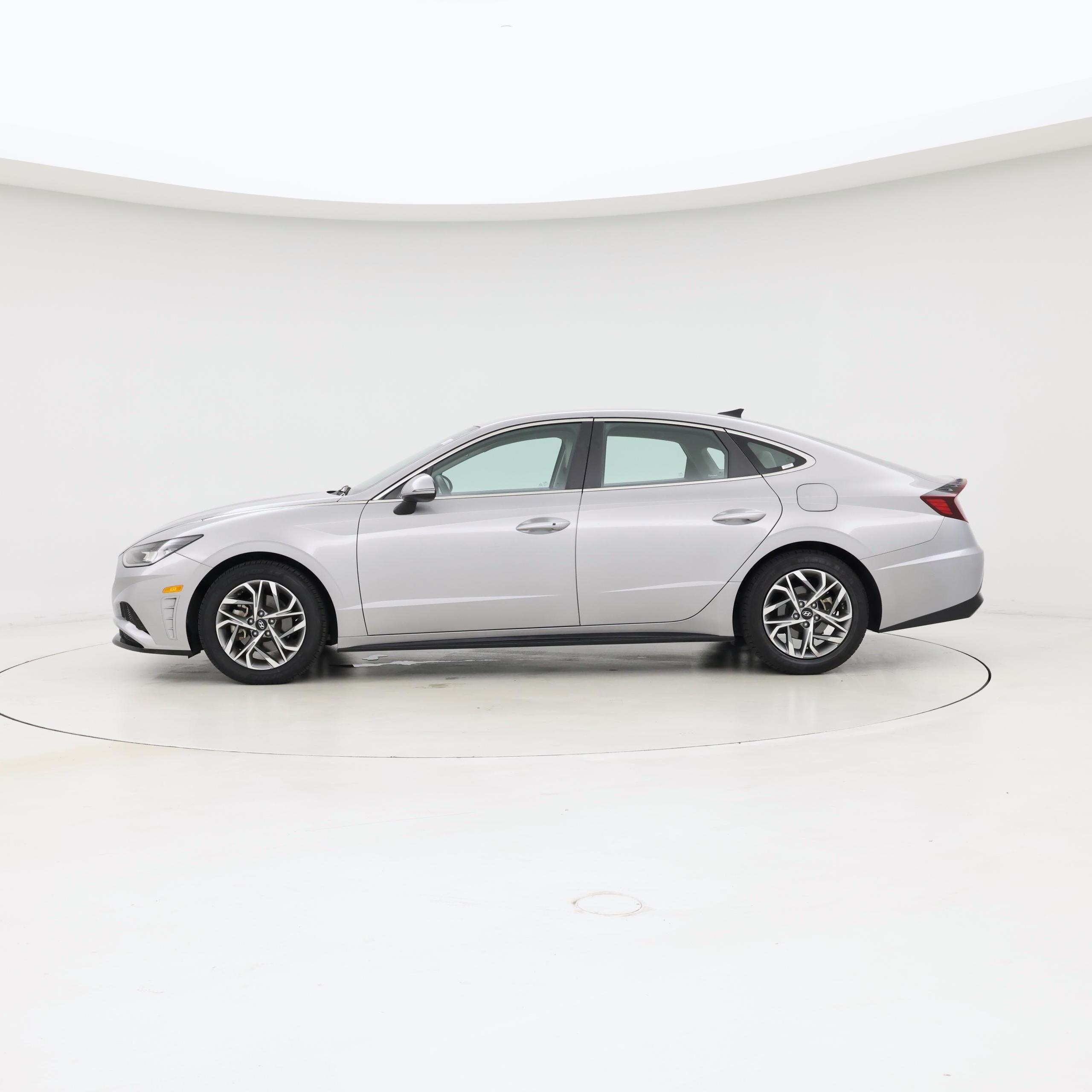 Thumbnail: 2023 Hyundai Sonata - 3