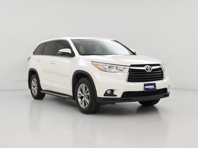 White 2016 Toyota Highlander LE