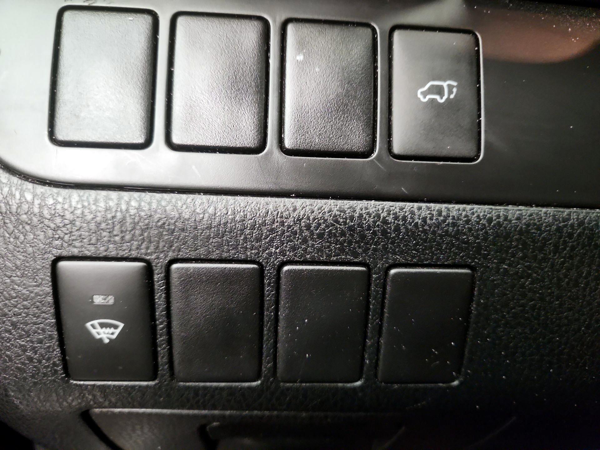Thumbnail: 2016 Toyota Highlander - 13