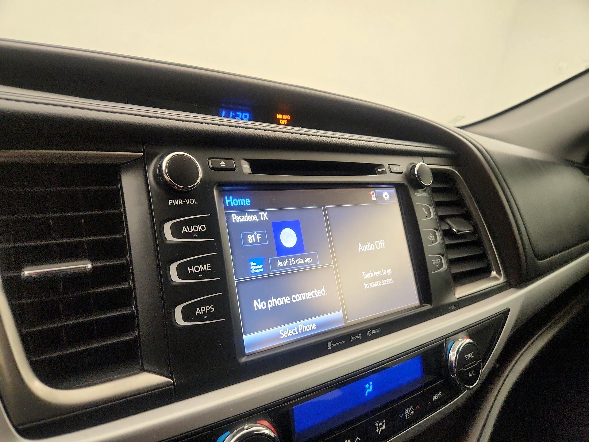 Thumbnail: 2016 Toyota Highlander - 15