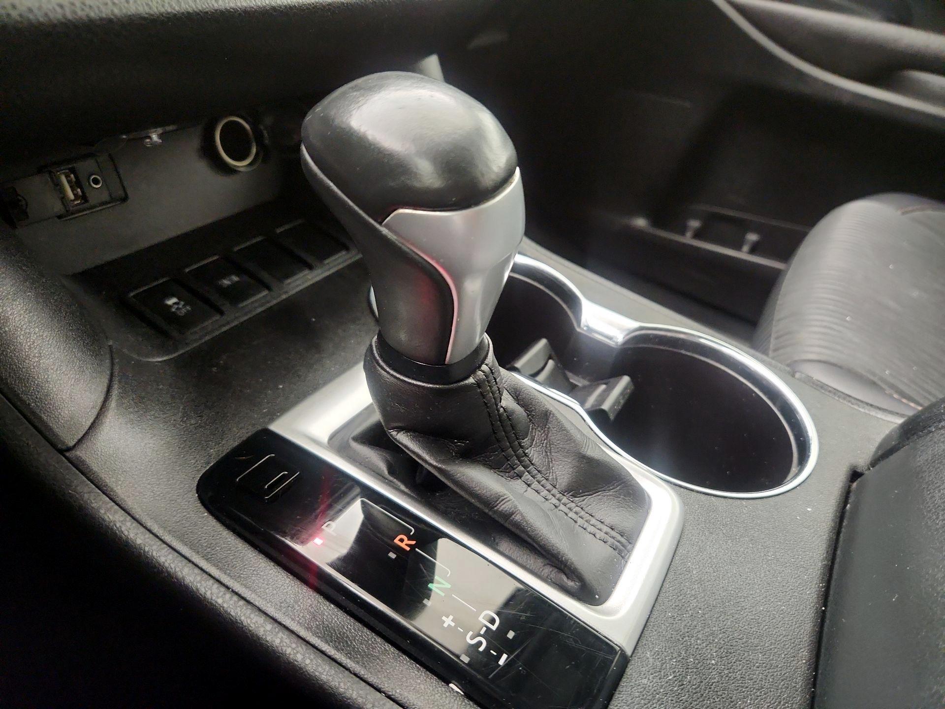 Thumbnail: 2016 Toyota Highlander - 17