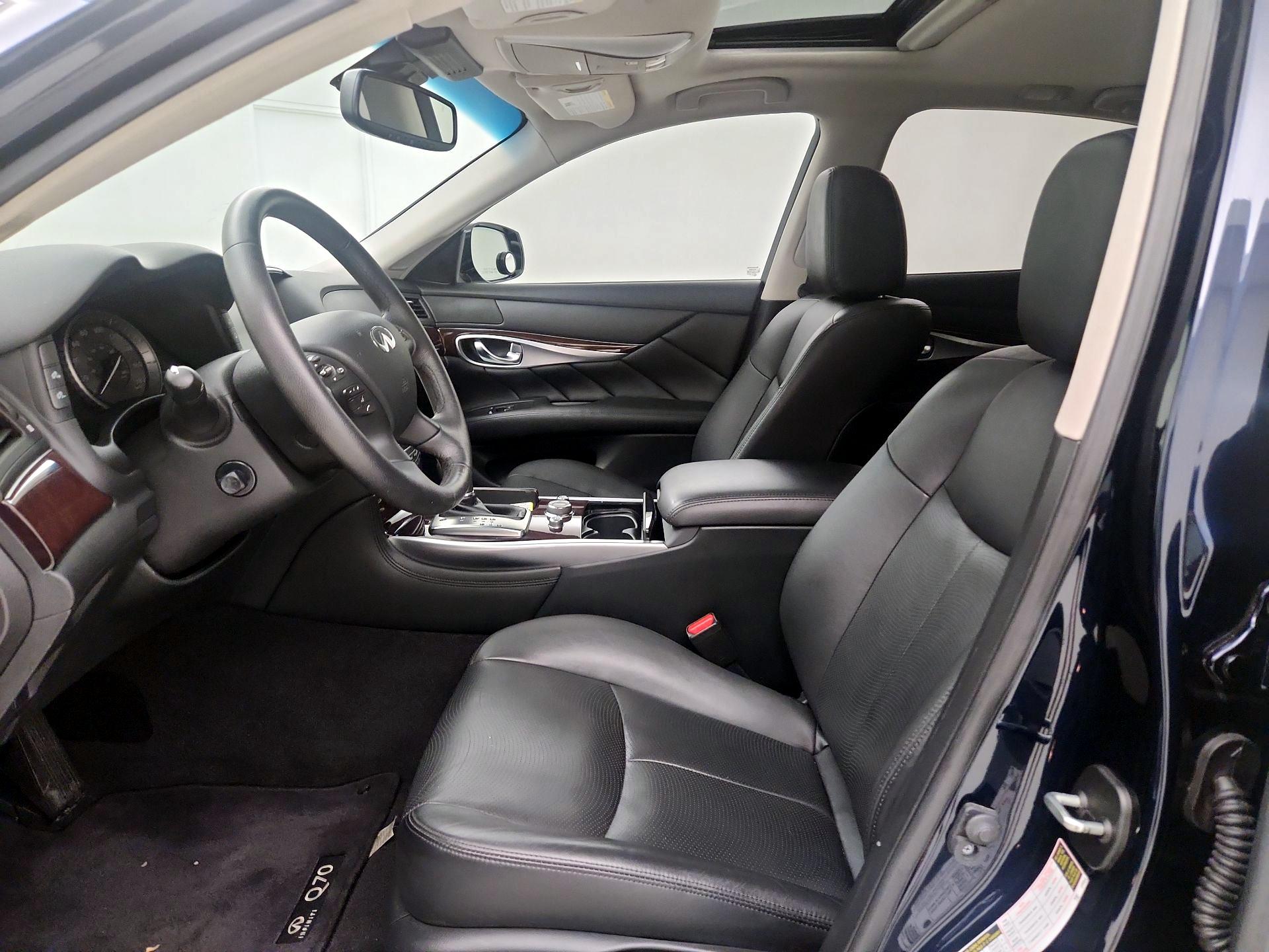 Thumbnail: 2019 INFINITI Q70 - 11