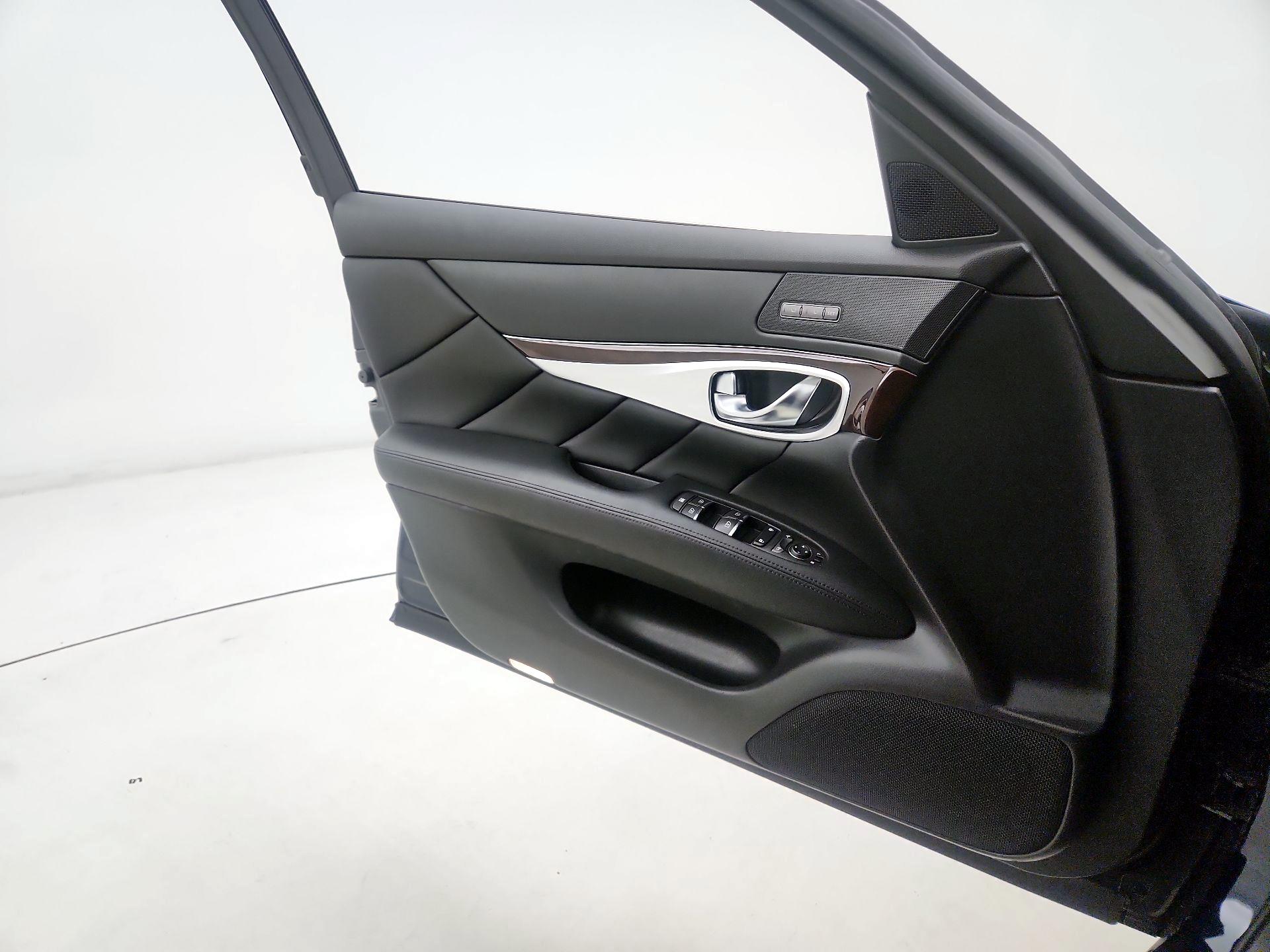 Thumbnail: 2019 INFINITI Q70 - 12