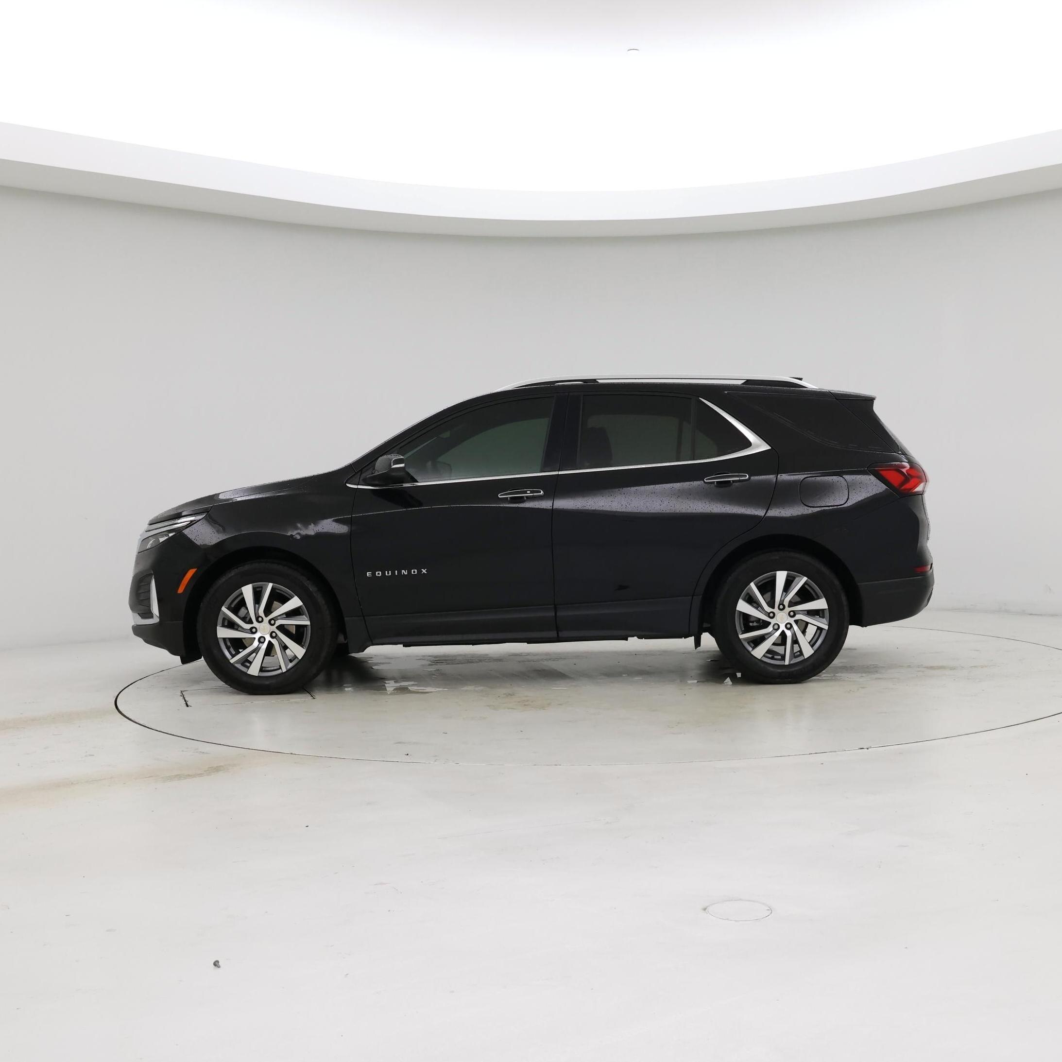 Thumbnail: 2024 Chevrolet Equinox - 3