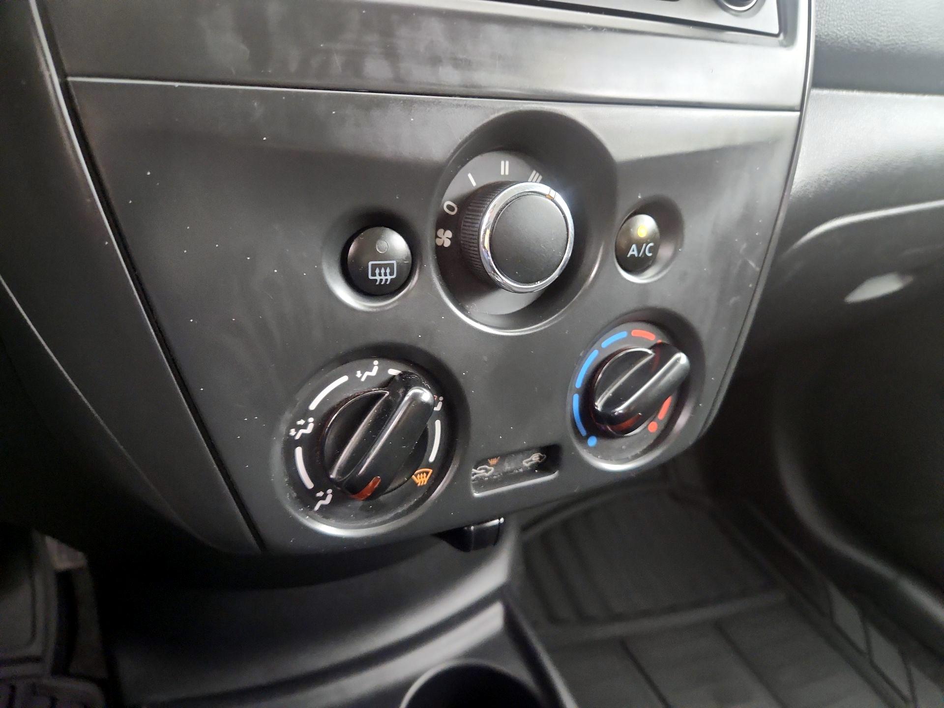 Thumbnail: 2016 Nissan Versa - 15