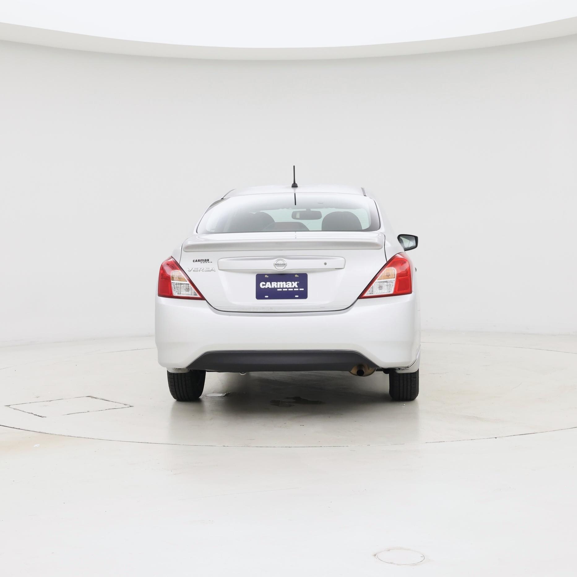 Thumbnail: 2016 Nissan Versa - 6