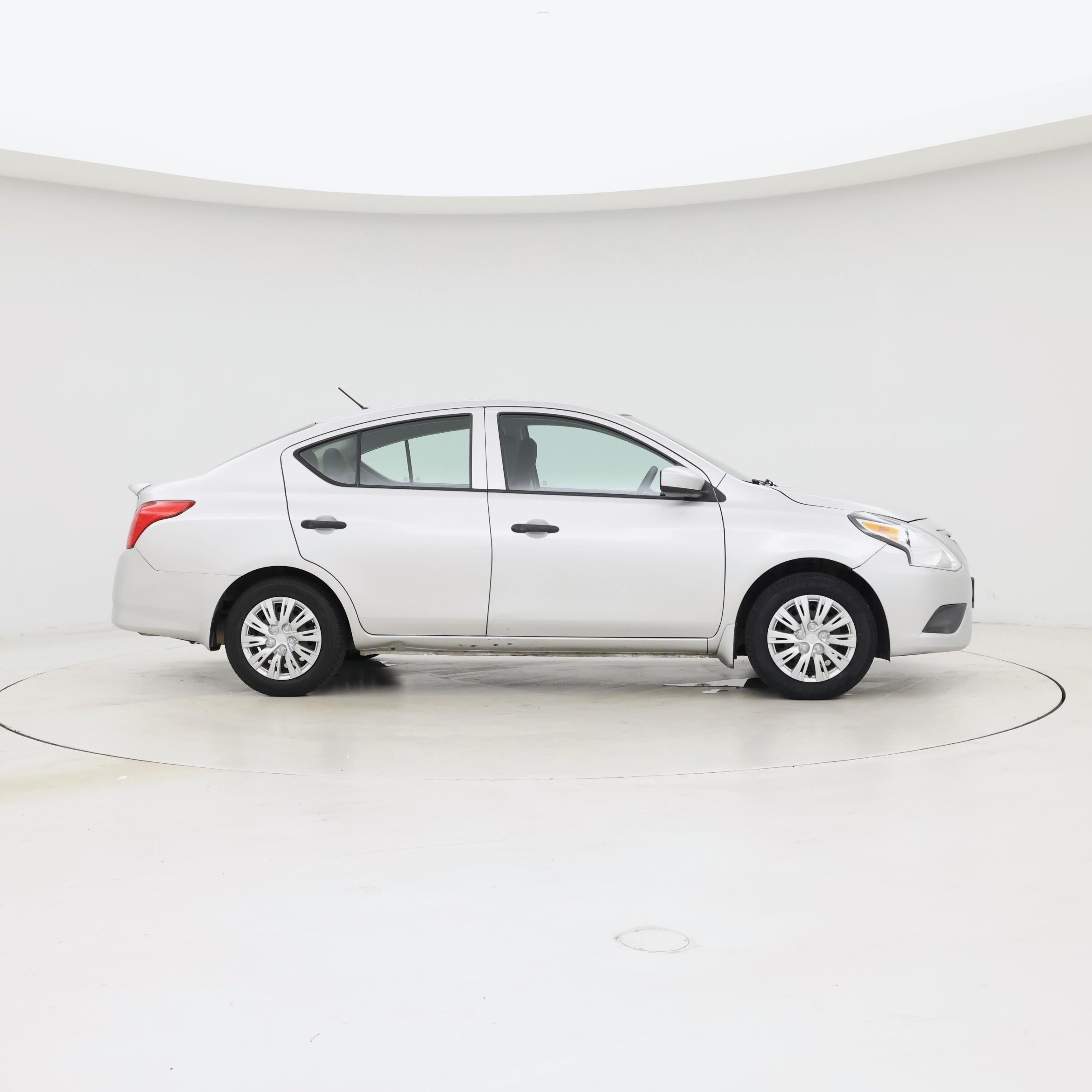 Thumbnail: 2016 Nissan Versa - 7