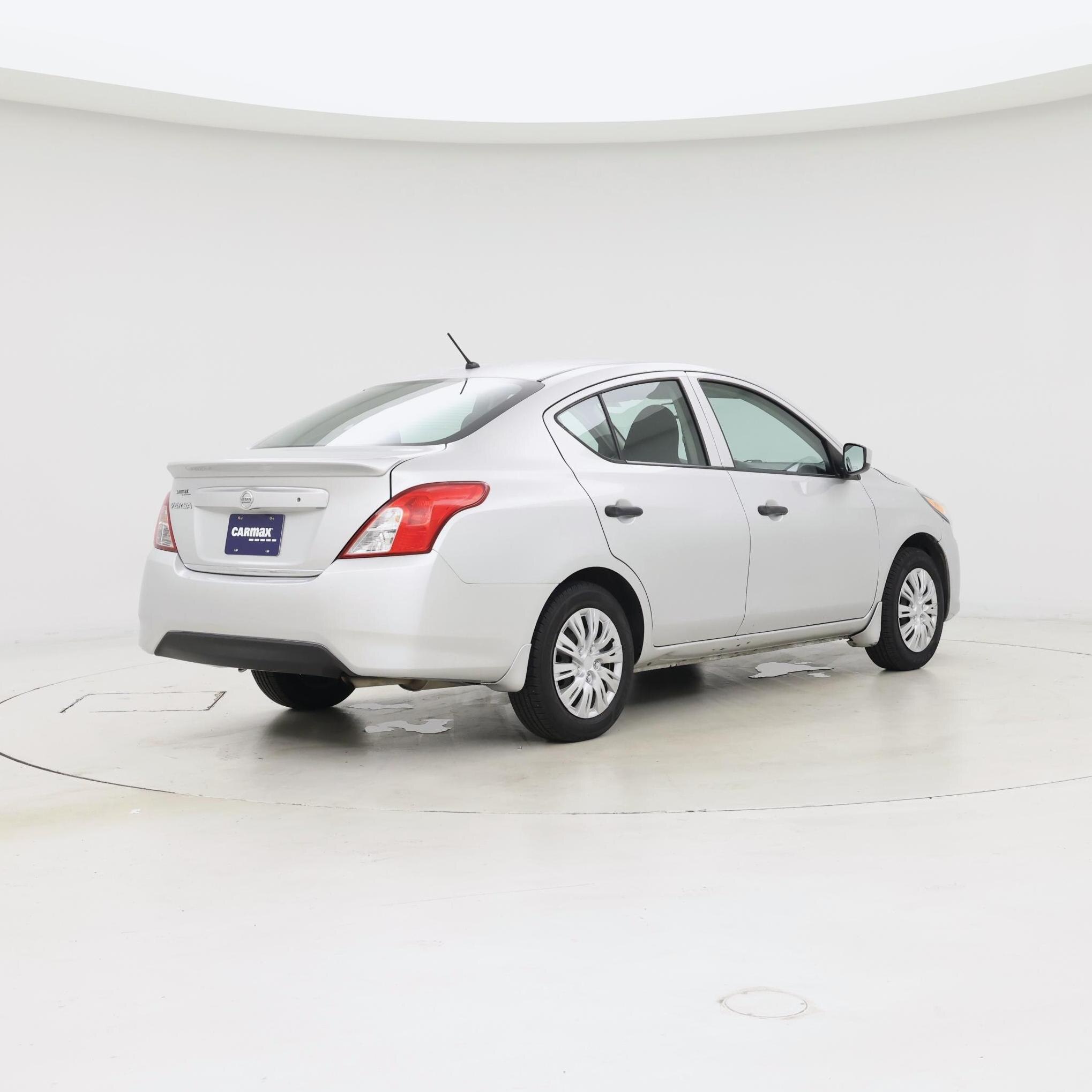 Thumbnail: 2016 Nissan Versa - 8