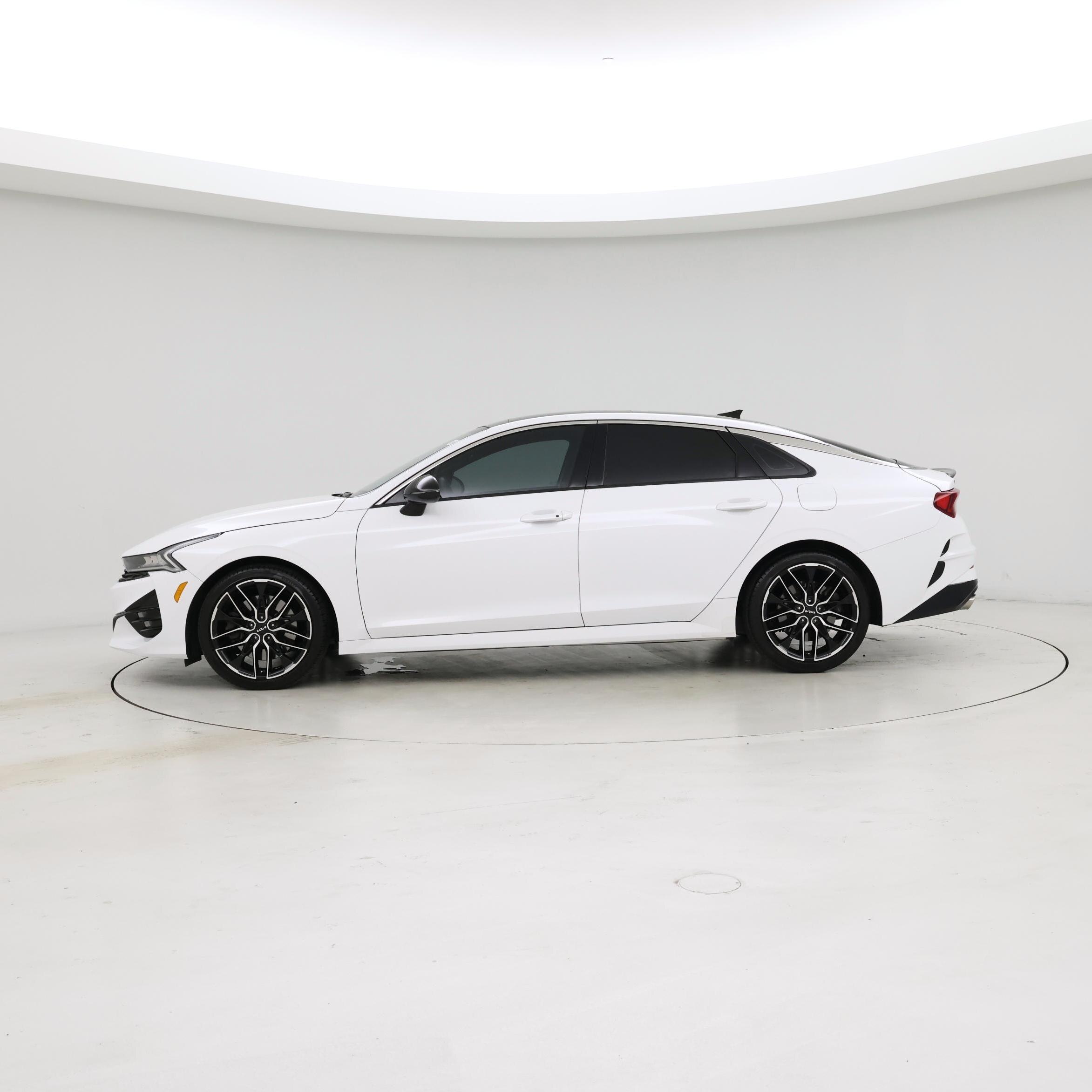Thumbnail: 2023 Kia K5 - 3