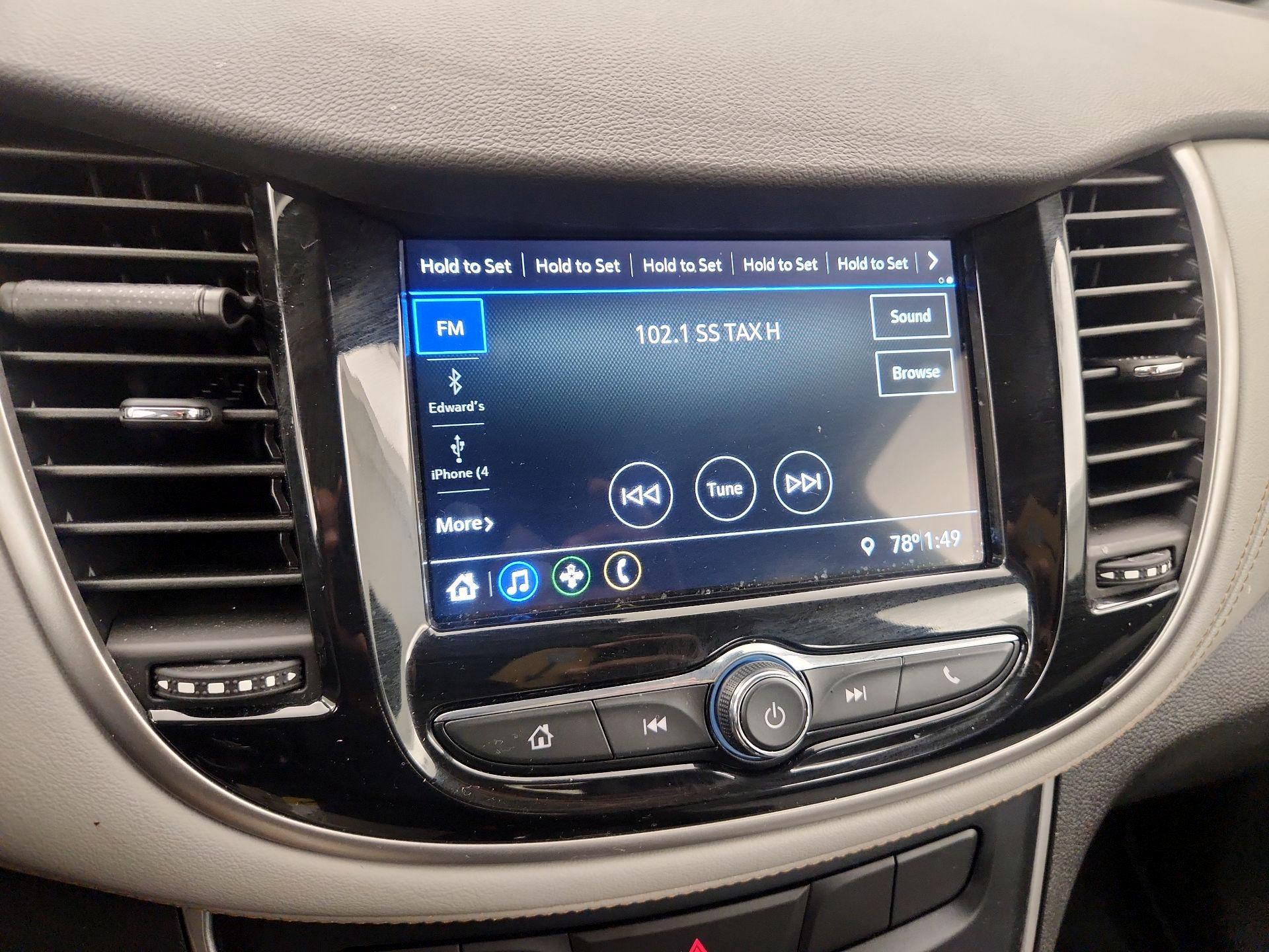 Thumbnail: 2019 Chevrolet Trax - 15